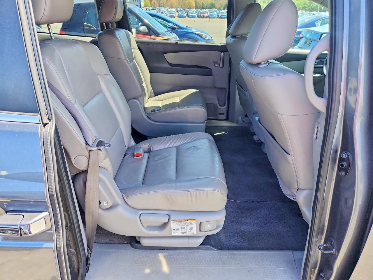 2011 Honda Odyssey Exl Gray vin: 5FNRL5H66BB009701