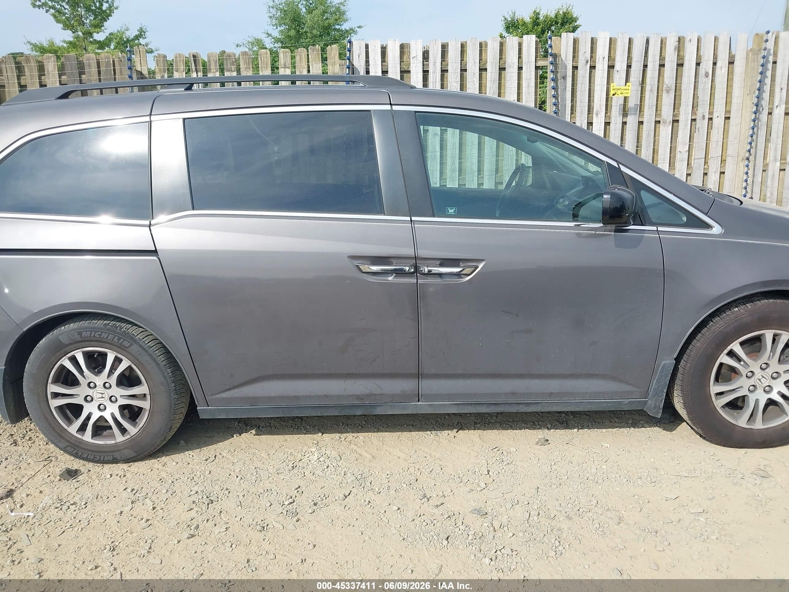2011 Honda Odyssey Ex-l Gray vin: 5FNRL5H66BB019659