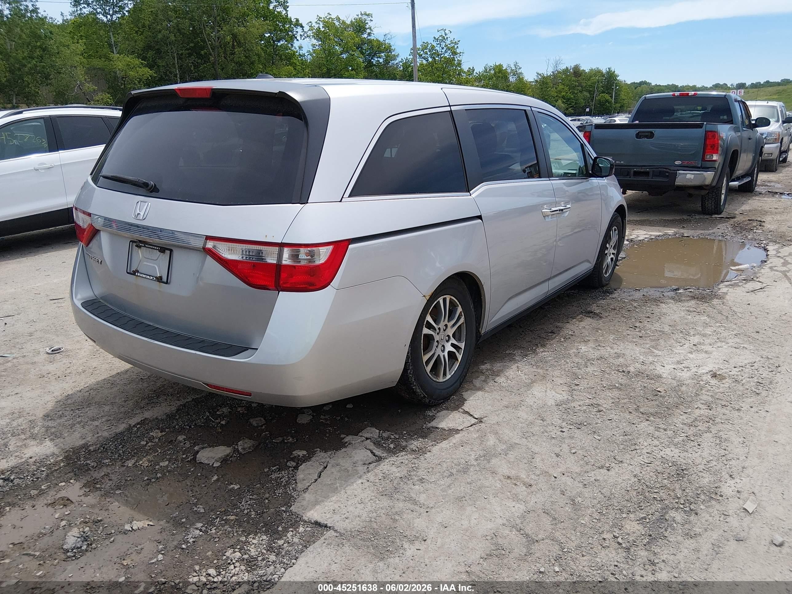 2011 Honda Odyssey Ex-l Silver vin: 5FNRL5H66BB026143