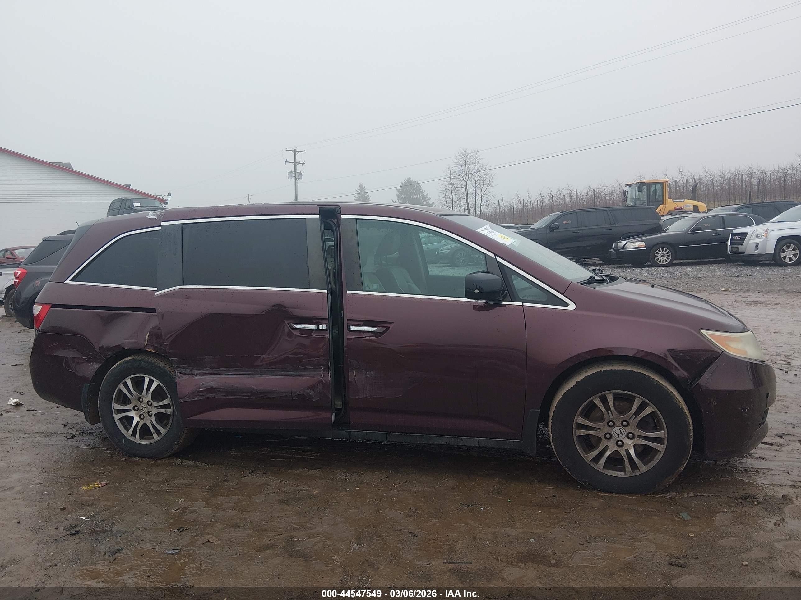 2011 Honda Odyssey Ex-l Maroon vin: 5FNRL5H66BB039331