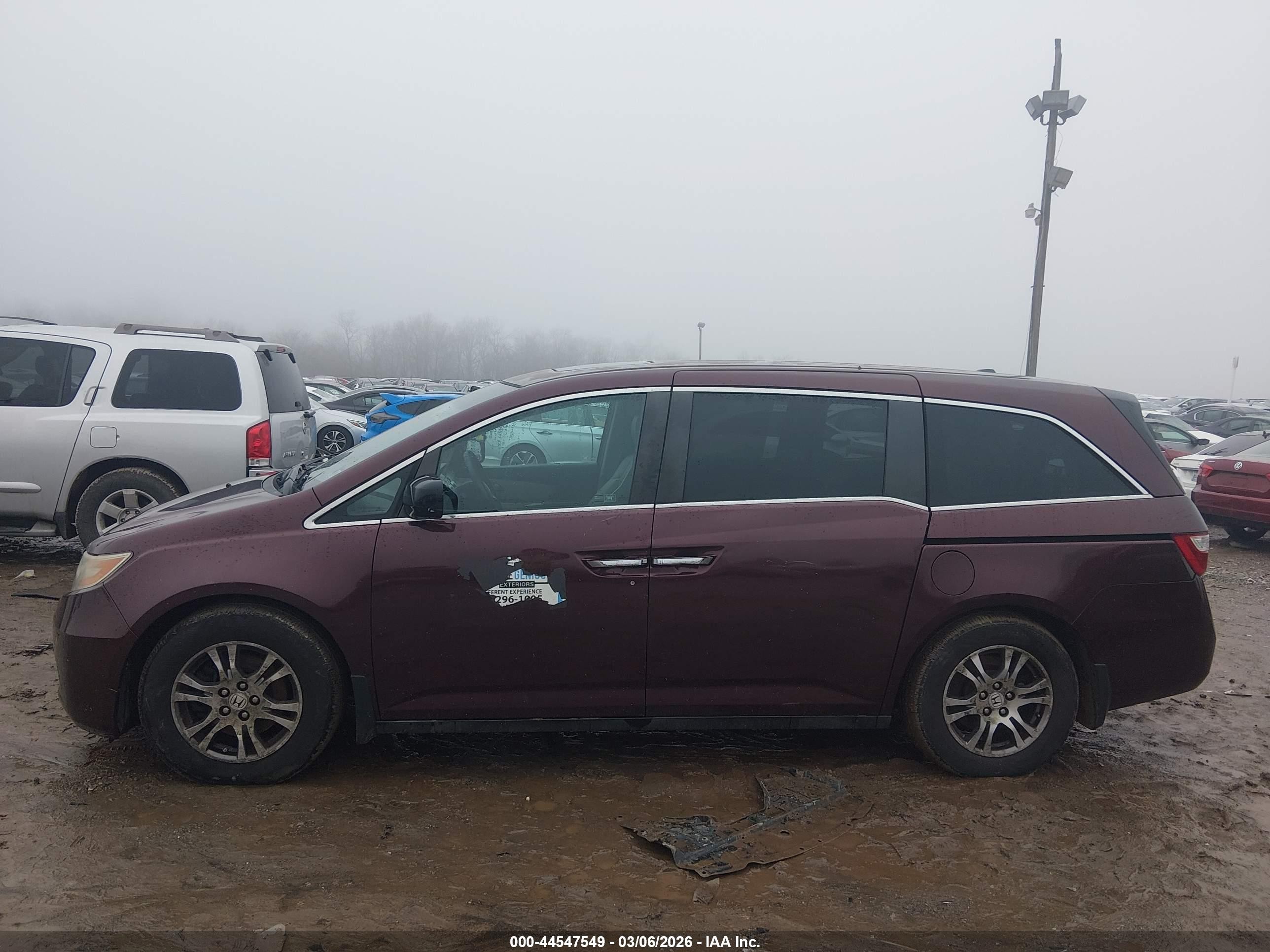 2011 Honda Odyssey Ex-l Maroon vin: 5FNRL5H66BB039331