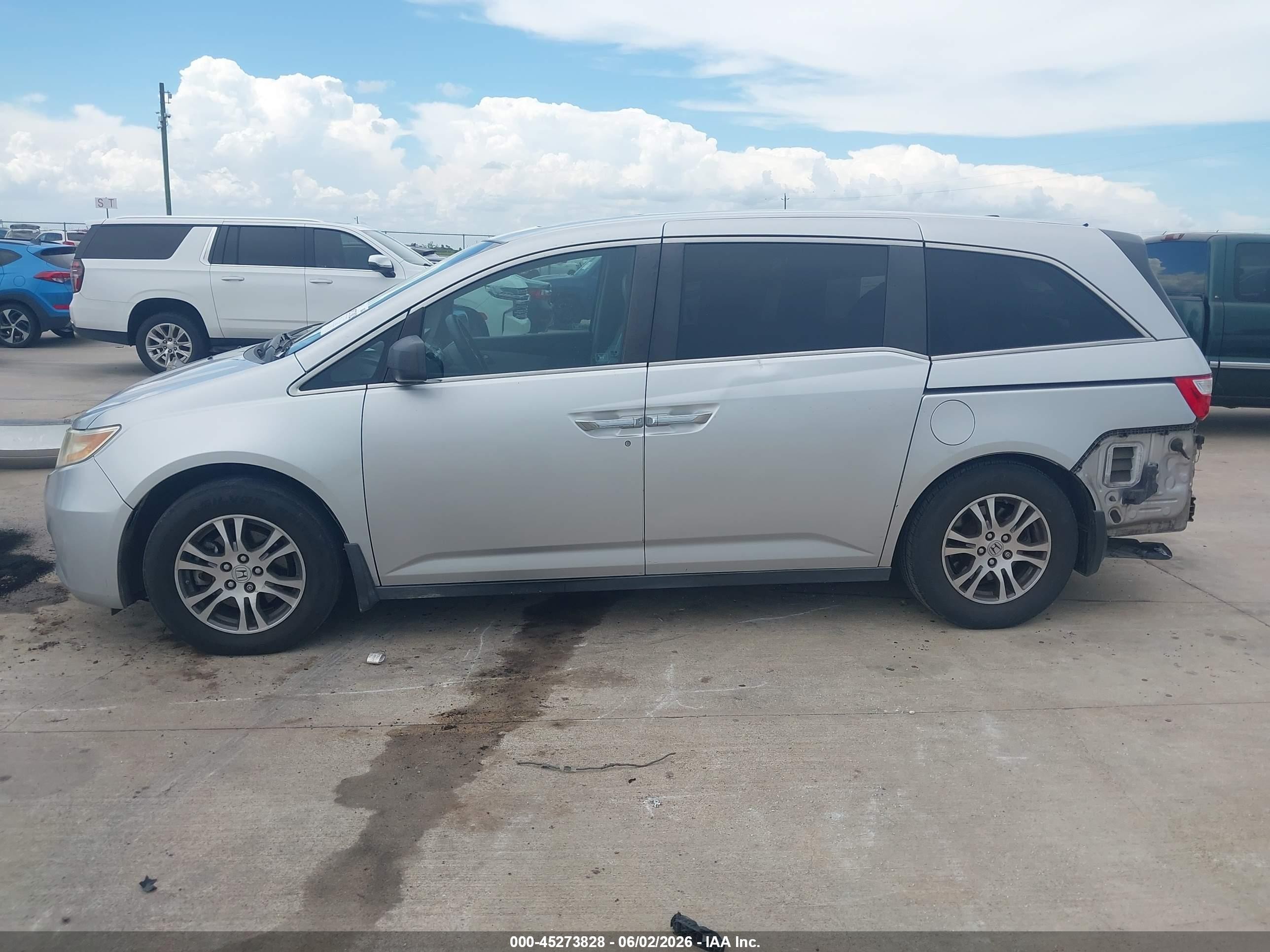 2011 Honda Odyssey Ex-l Silver vin: 5FNRL5H66BB041094