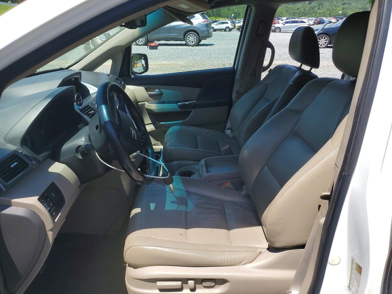 2011 Honda Odyssey Exl White vin: 5FNRL5H66BB048742