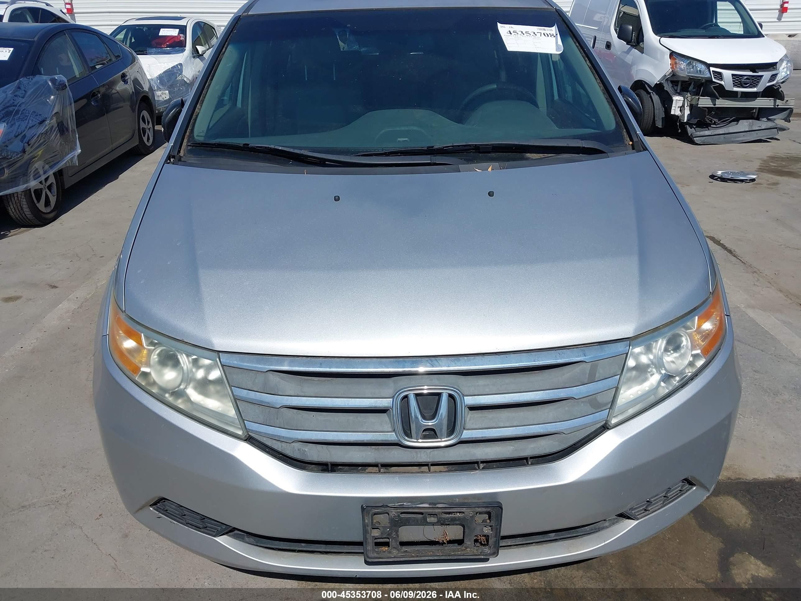 2011 Honda Odyssey Ex-l Серебряный vin: 5FNRL5H66BB052161