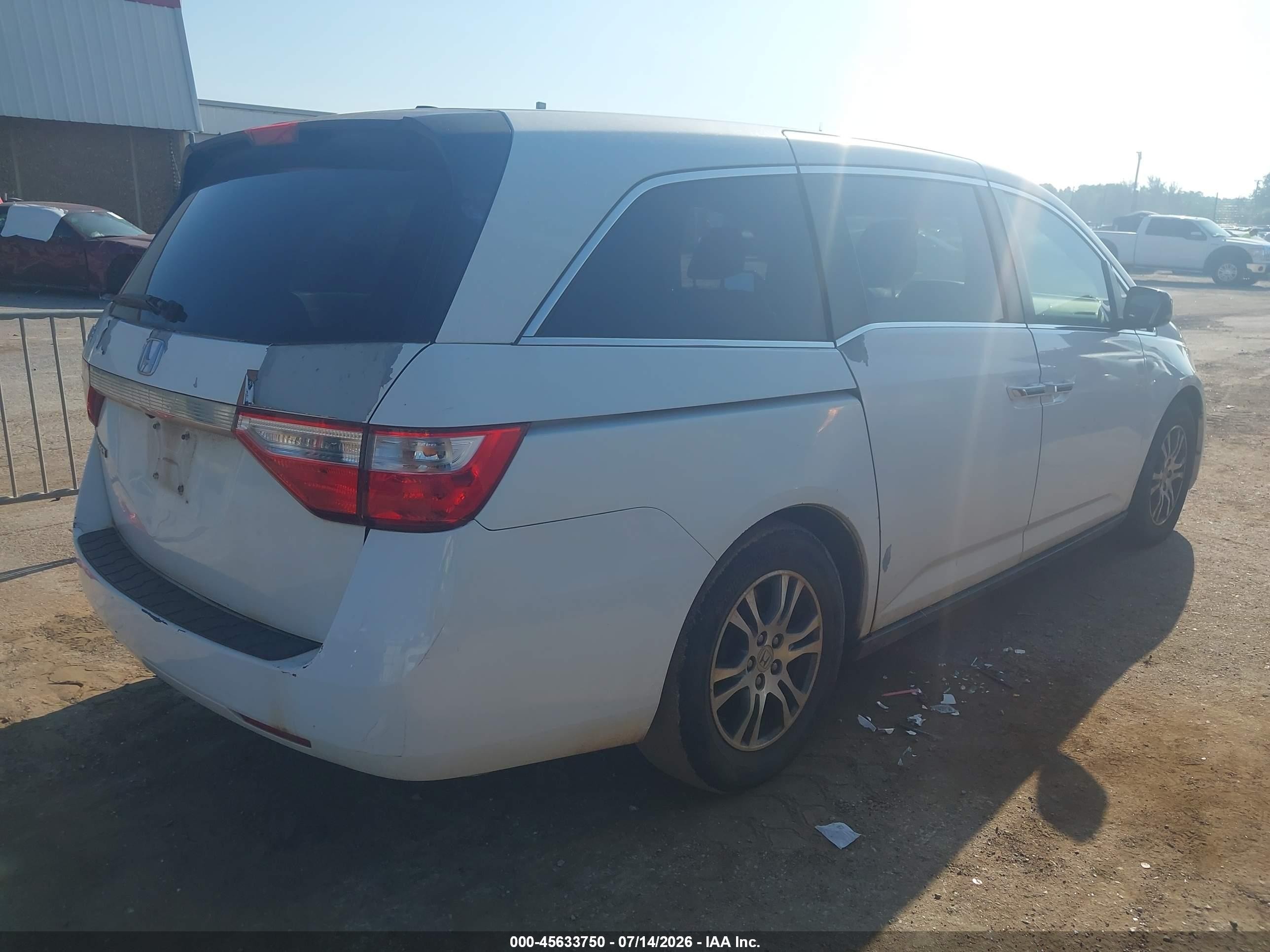 2011 Honda Odyssey Ex-l White vin: 5FNRL5H66BB062138