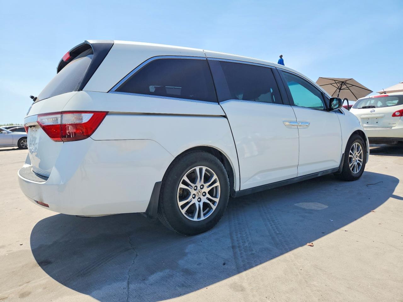 2011 Honda Odyssey Exl Белый vin: 5FNRL5H66BB076685