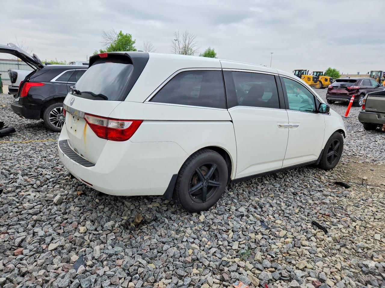 2011 Honda Odyssey Exl White vin: 5FNRL5H66BB091249