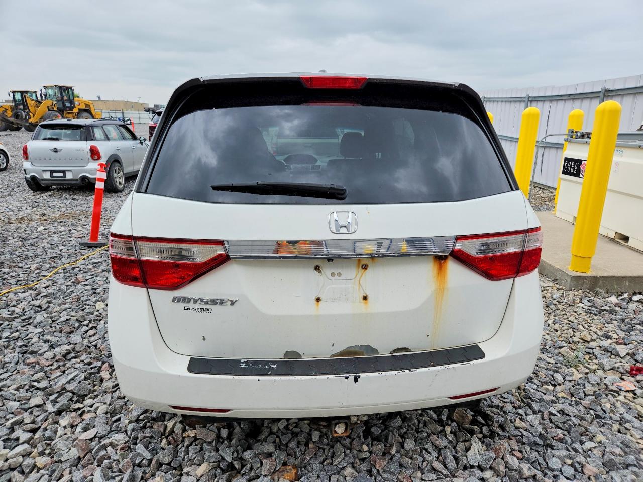 2011 Honda Odyssey Exl White vin: 5FNRL5H66BB091249