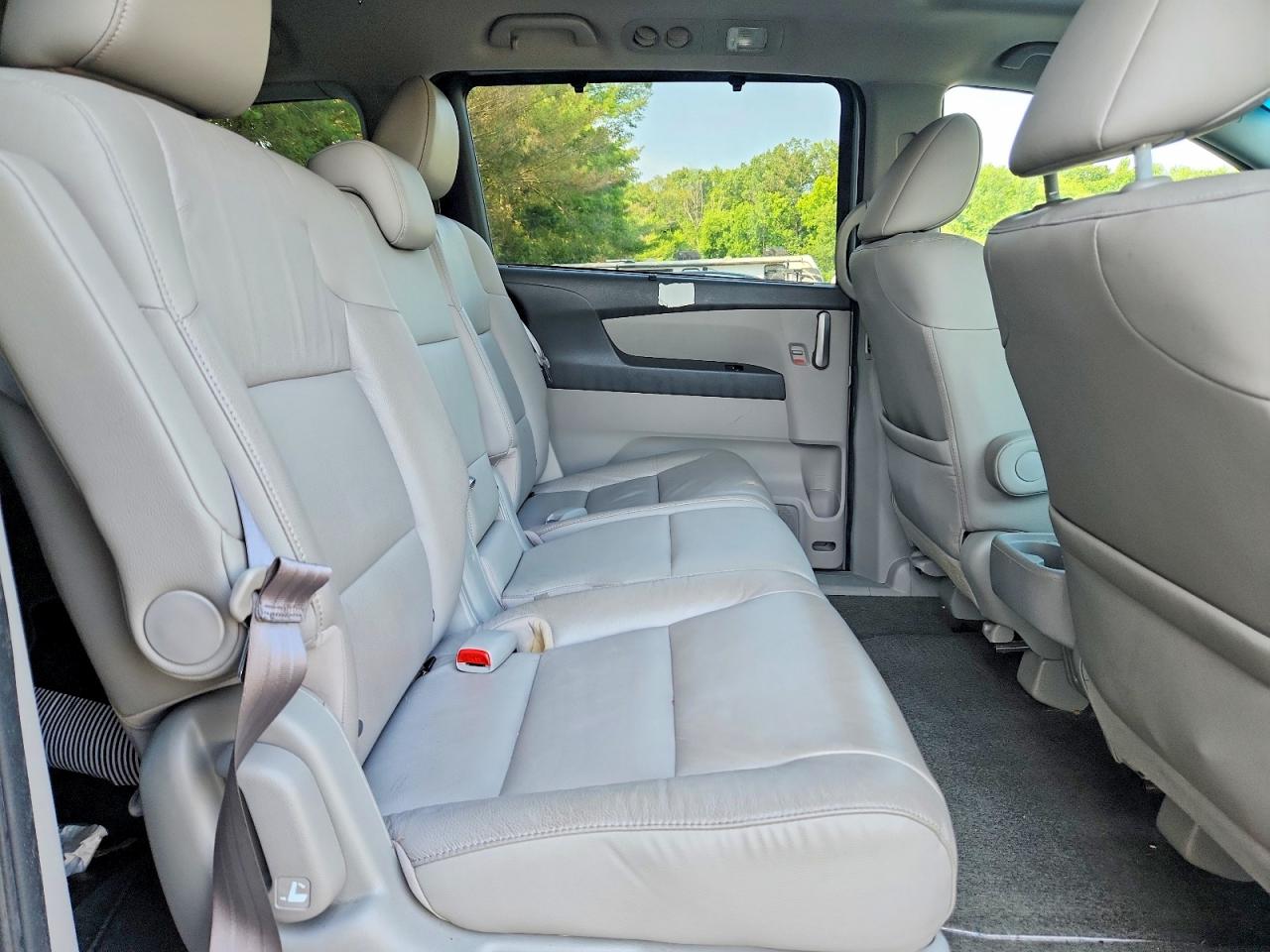2011 Honda Odyssey Exl Silver vin: 5FNRL5H66BB096628