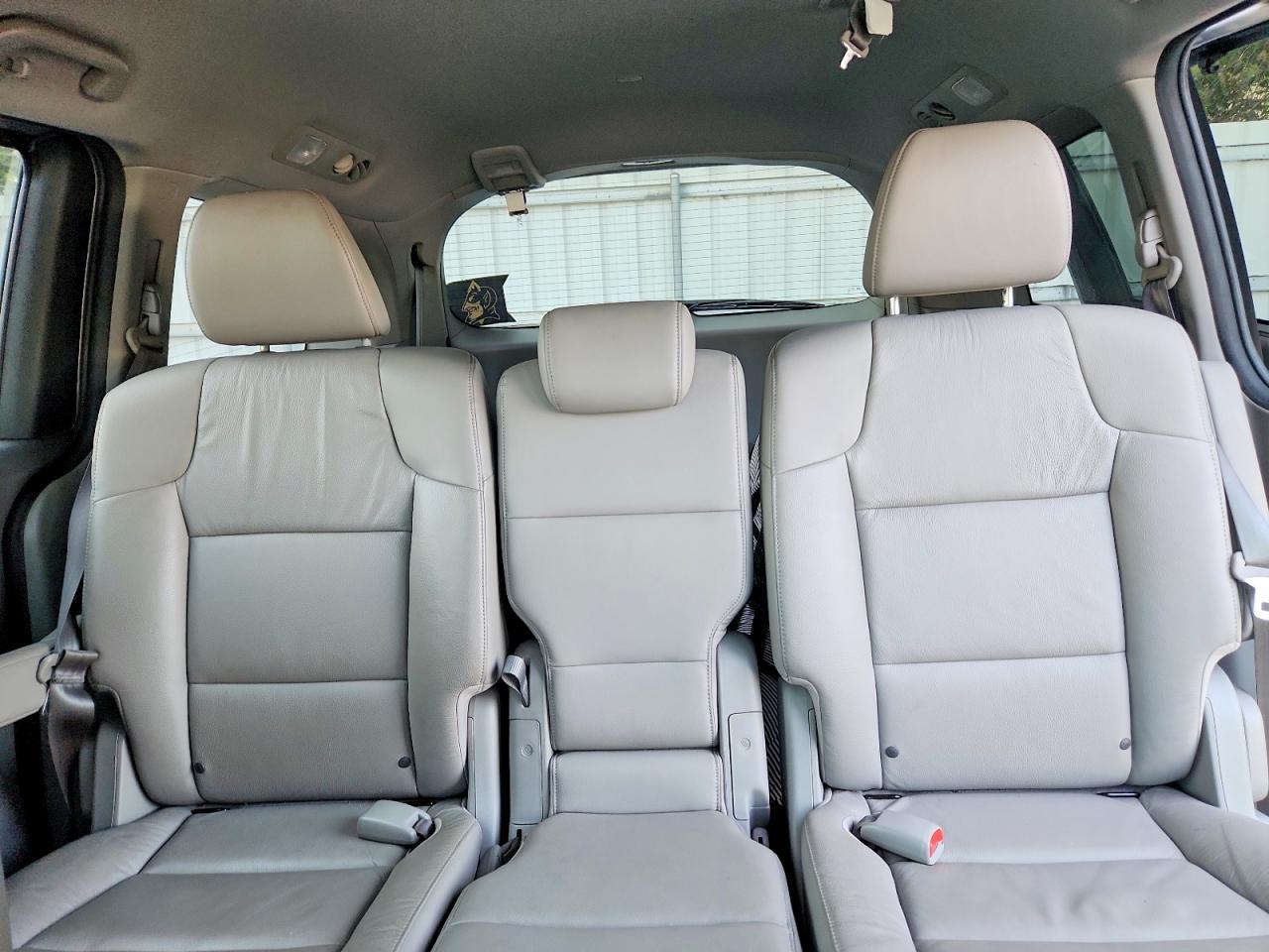 2011 Honda Odyssey Exl Silver vin: 5FNRL5H66BB096628