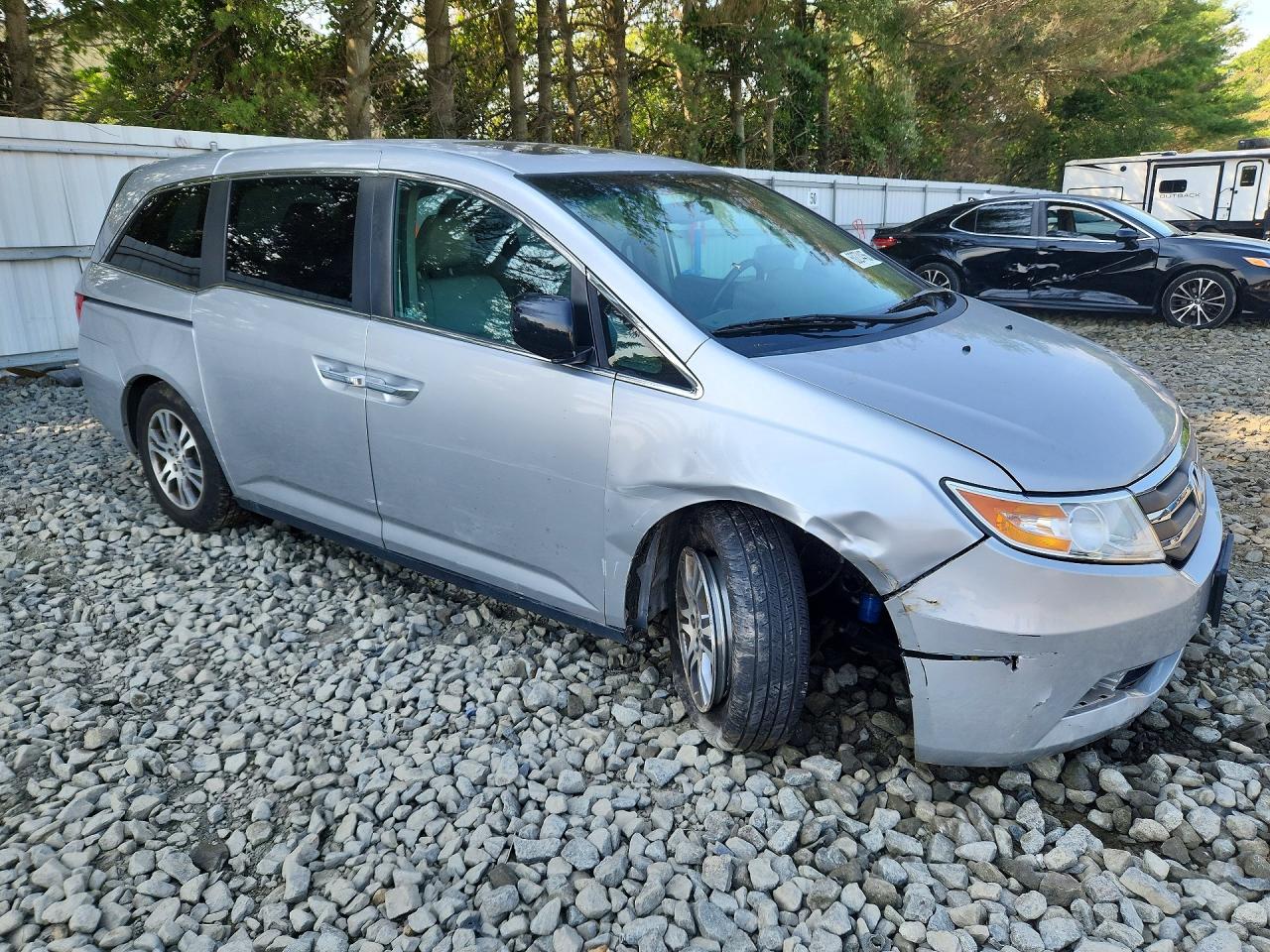 2011 Honda Odyssey Exl Silver vin: 5FNRL5H66BB096628