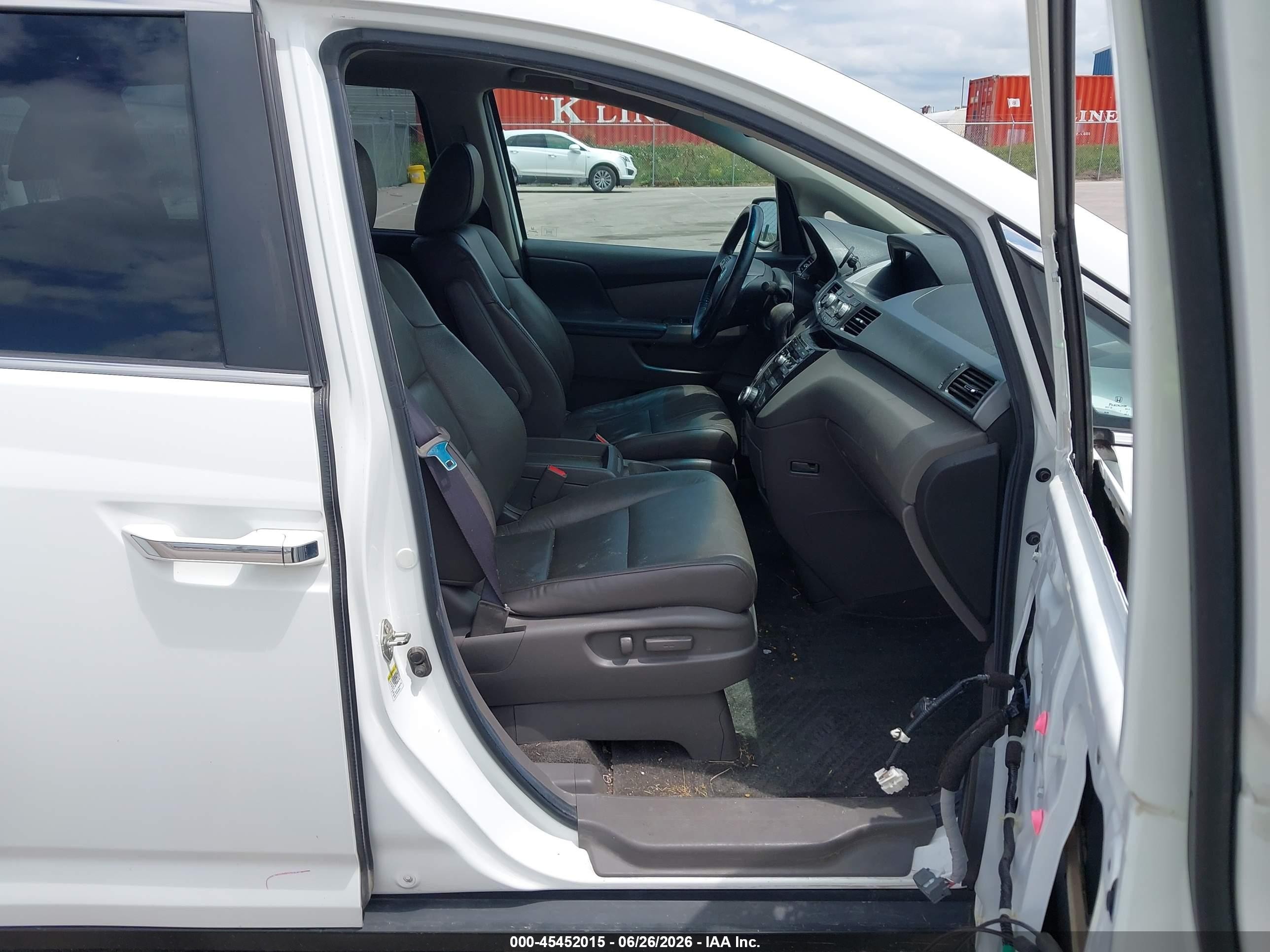 2012 Honda Odyssey Ex-l White vin: 5FNRL5H66CB030307