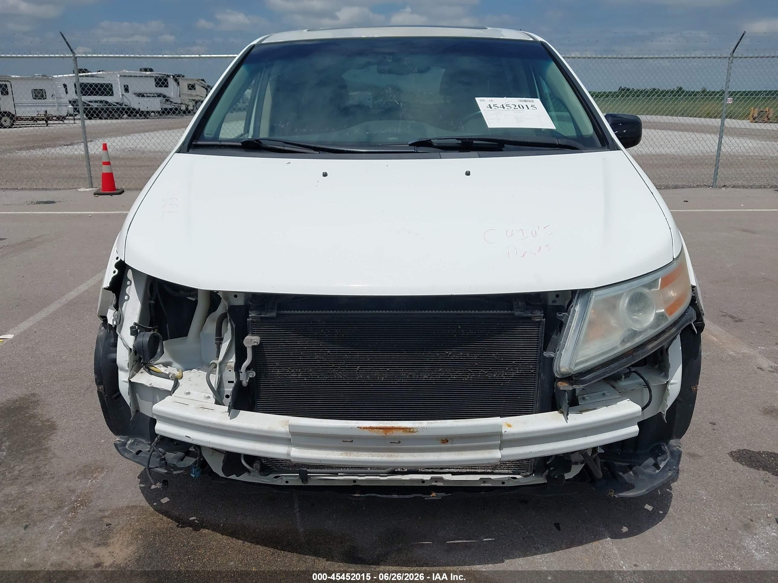 2012 Honda Odyssey Ex-l White vin: 5FNRL5H66CB030307