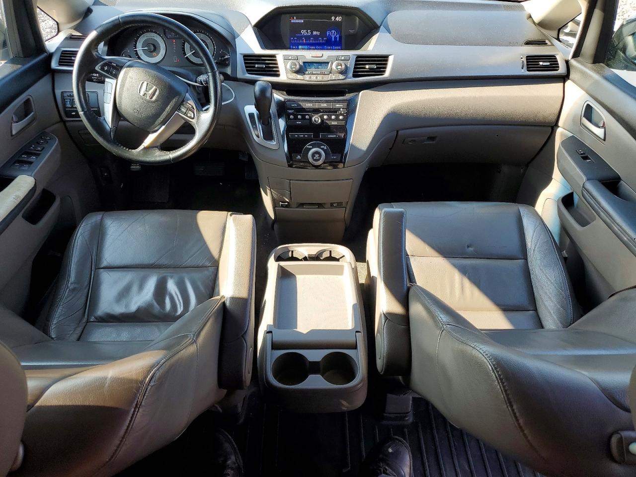 2012 Honda Odyssey Exl Silver vin: 5FNRL5H66CB041940