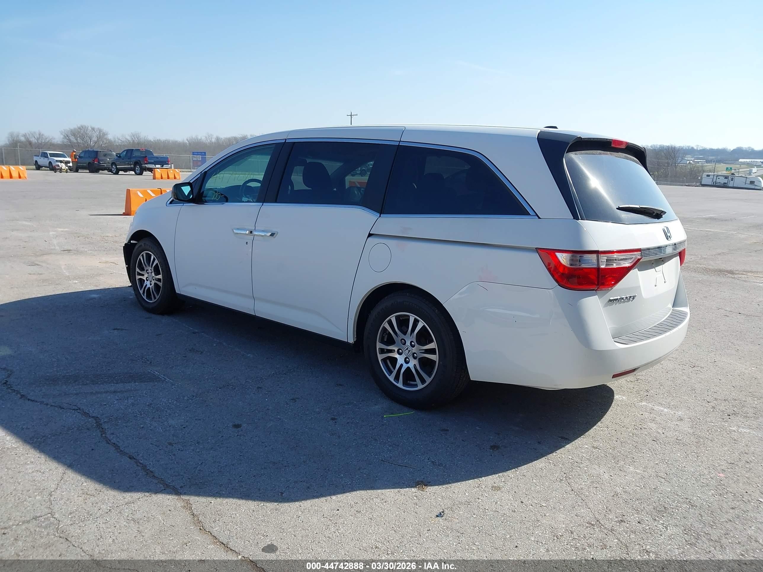2012 Honda Odyssey Ex-l White vin: 5FNRL5H66CB122078