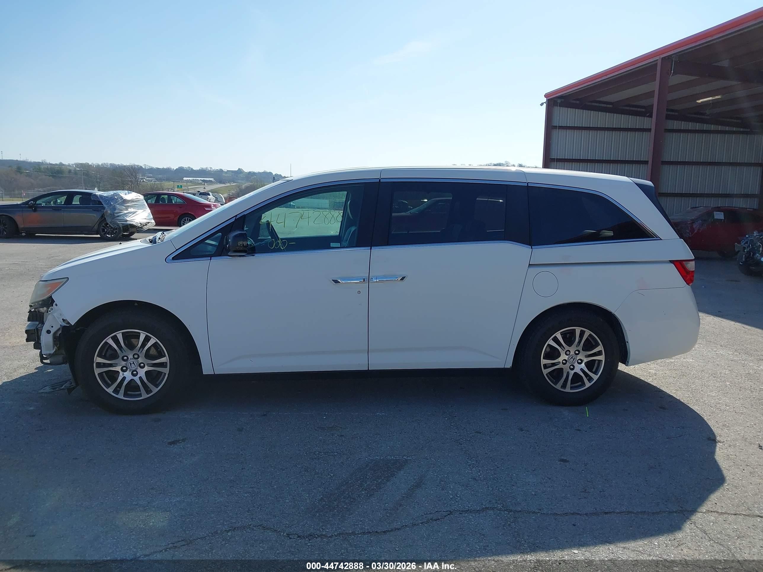 2012 Honda Odyssey Ex-l White vin: 5FNRL5H66CB122078