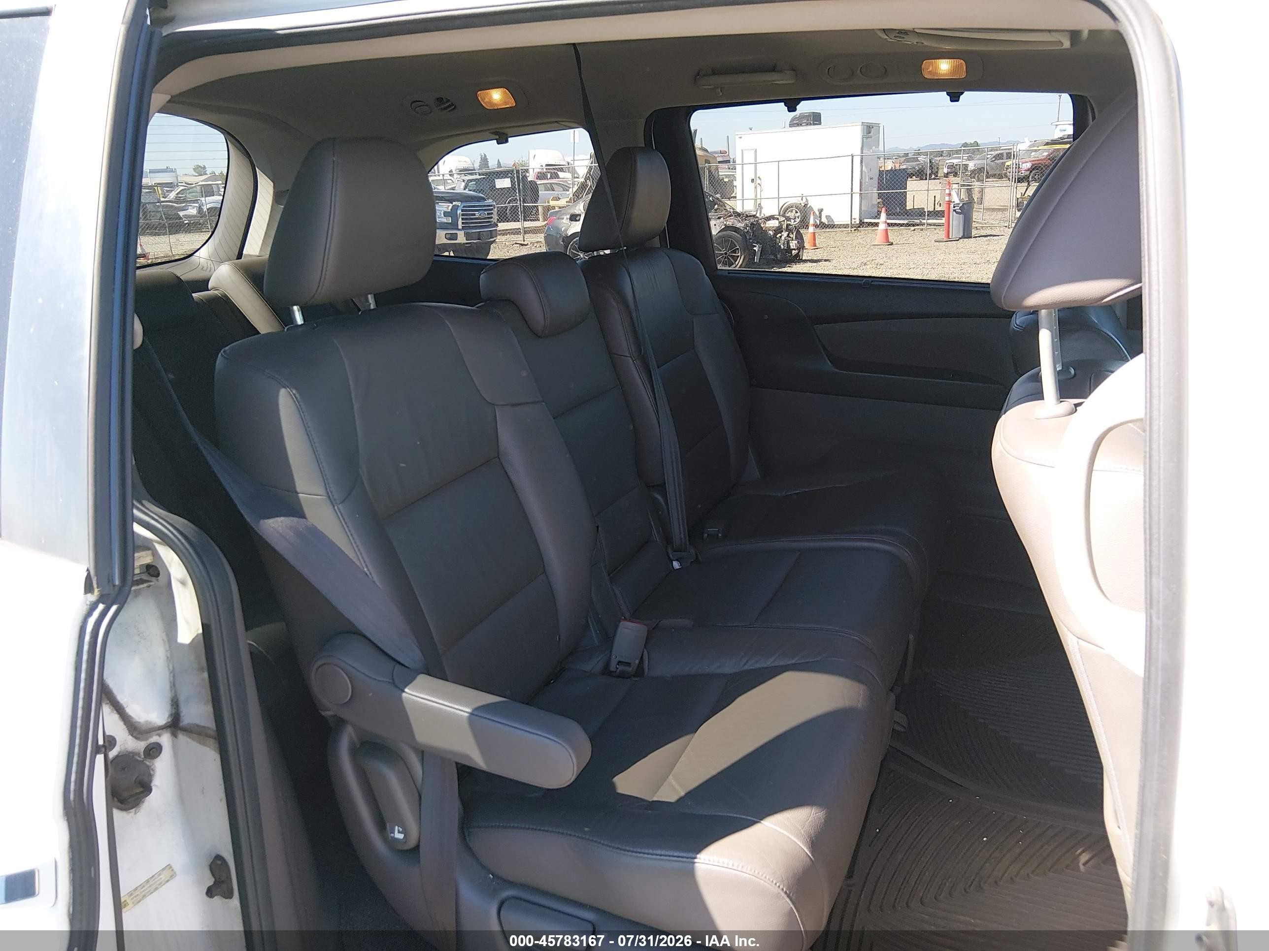 2013 Honda Odyssey Ex-l White vin: 5FNRL5H66DB029109