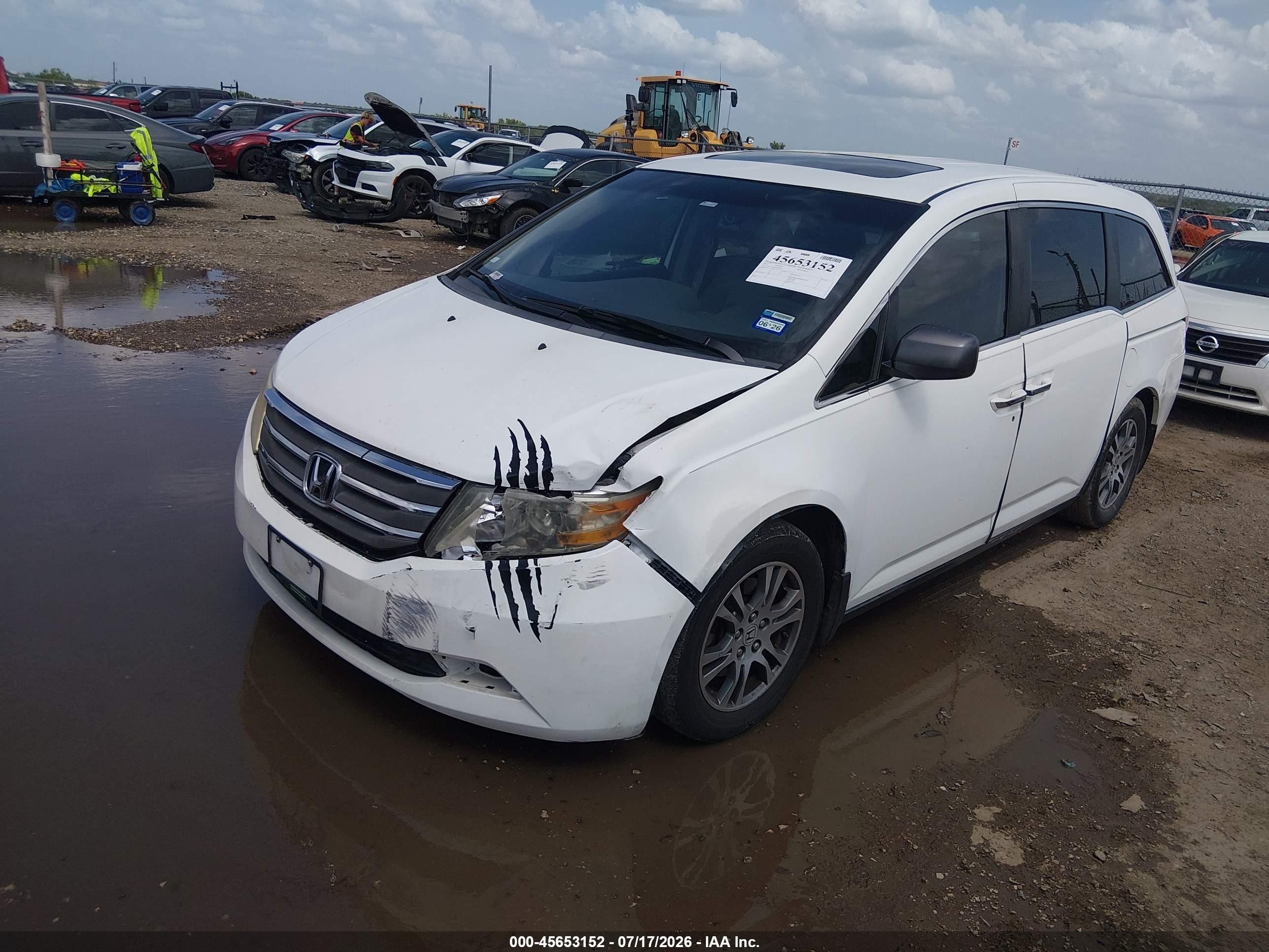 2013 Honda Odyssey Ex-l White vin: 5FNRL5H66DB057167