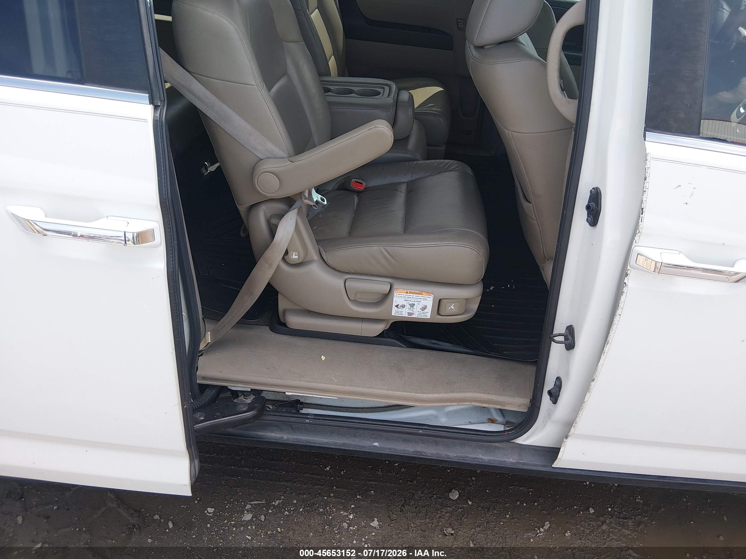 2013 Honda Odyssey Ex-l White vin: 5FNRL5H66DB057167