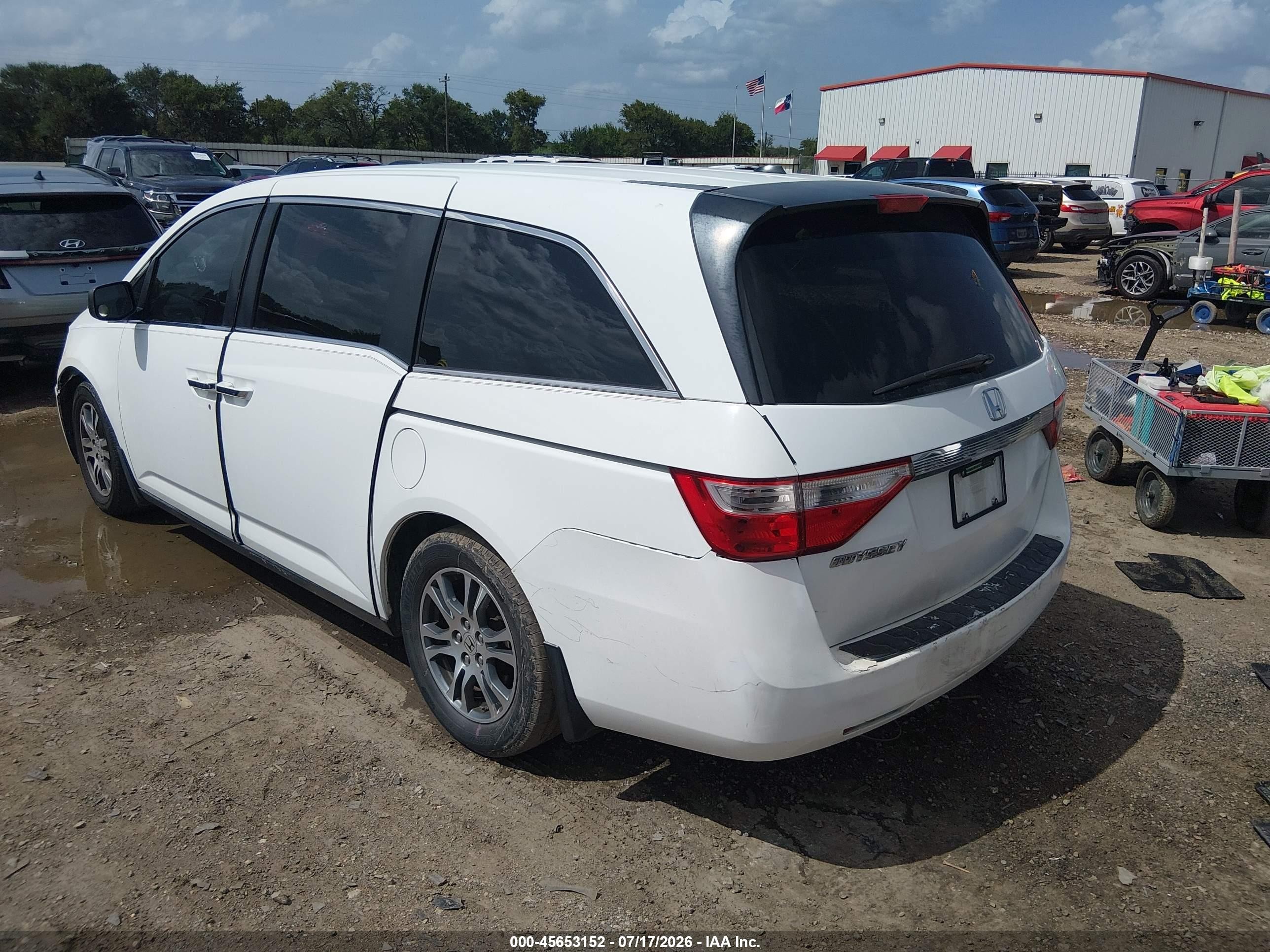 2013 Honda Odyssey Ex-l White vin: 5FNRL5H66DB057167