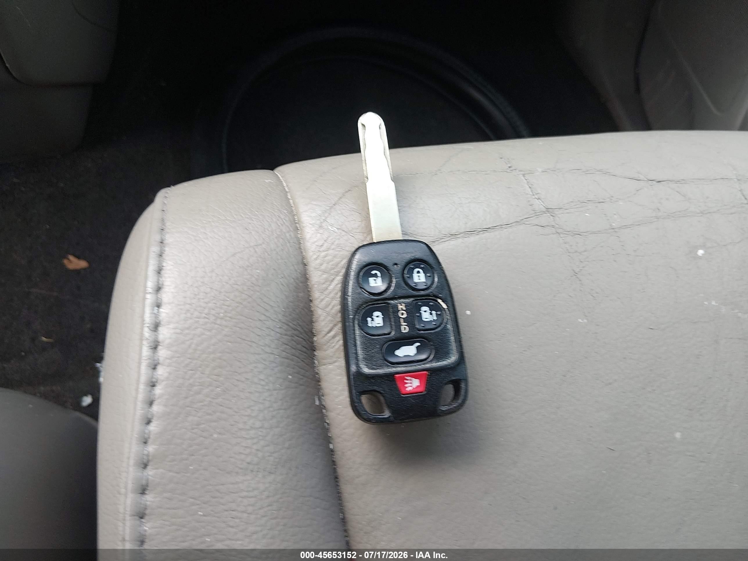 2013 Honda Odyssey Ex-l White vin: 5FNRL5H66DB057167