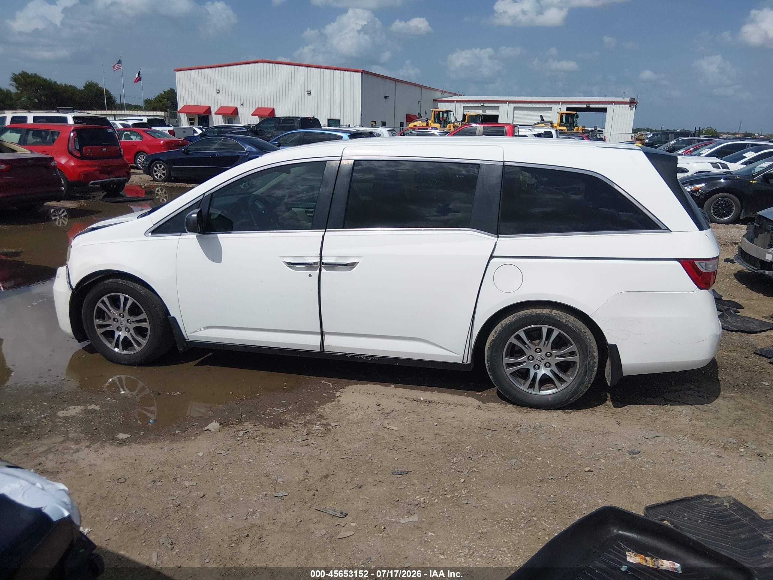 2013 Honda Odyssey Ex-l White vin: 5FNRL5H66DB057167