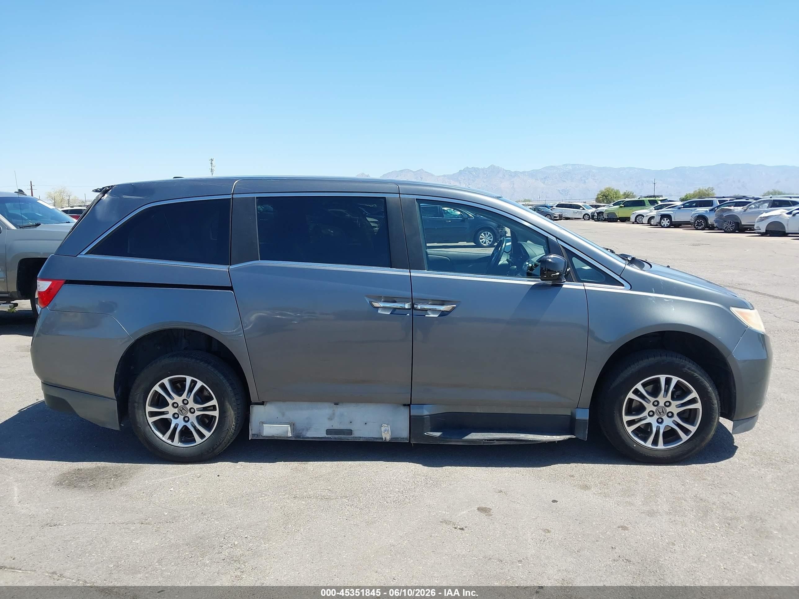 2013 Honda Odyssey Ex-l Gray vin: 5FNRL5H66DB057590