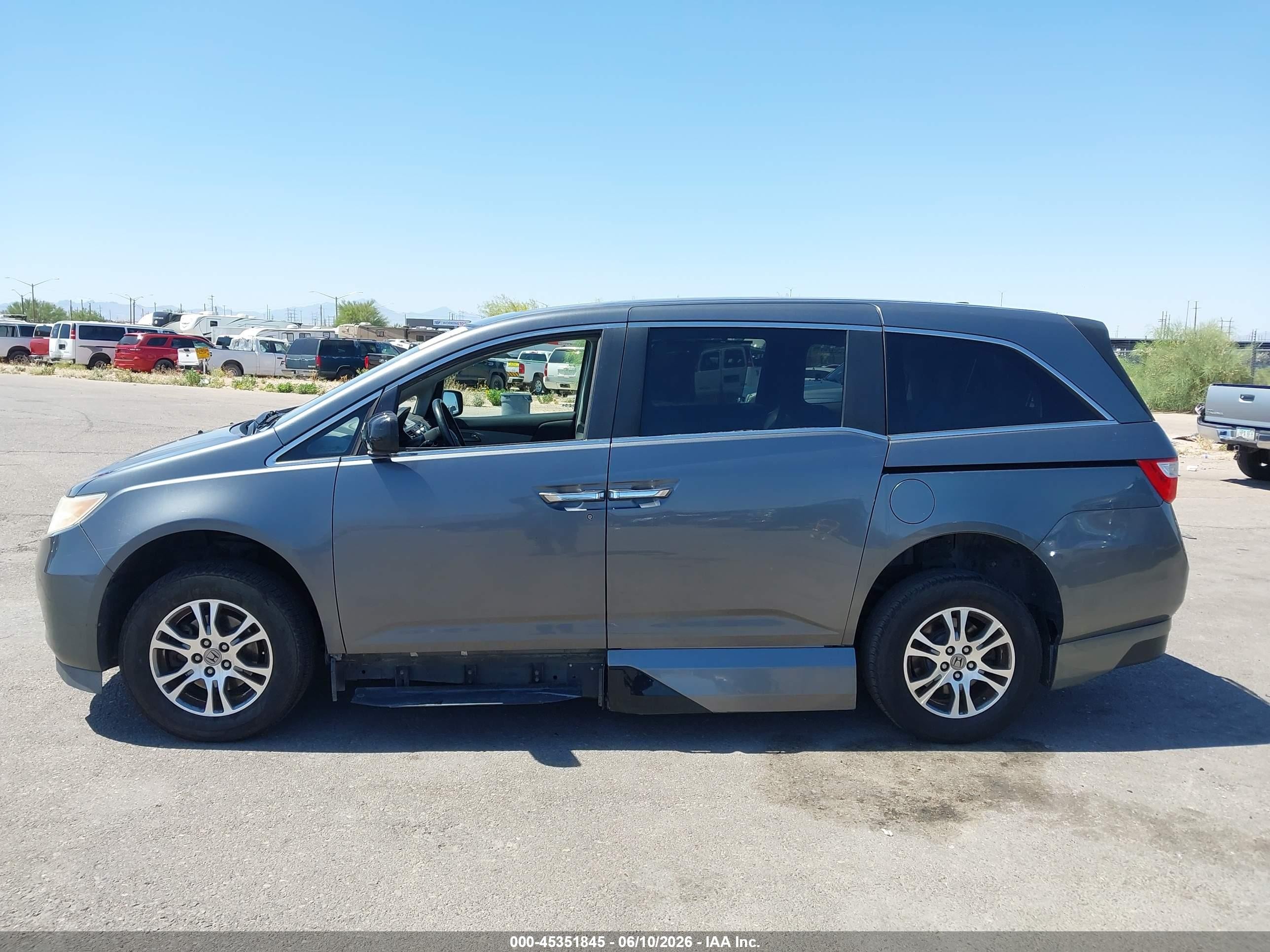 2013 Honda Odyssey Ex-l Gray vin: 5FNRL5H66DB057590