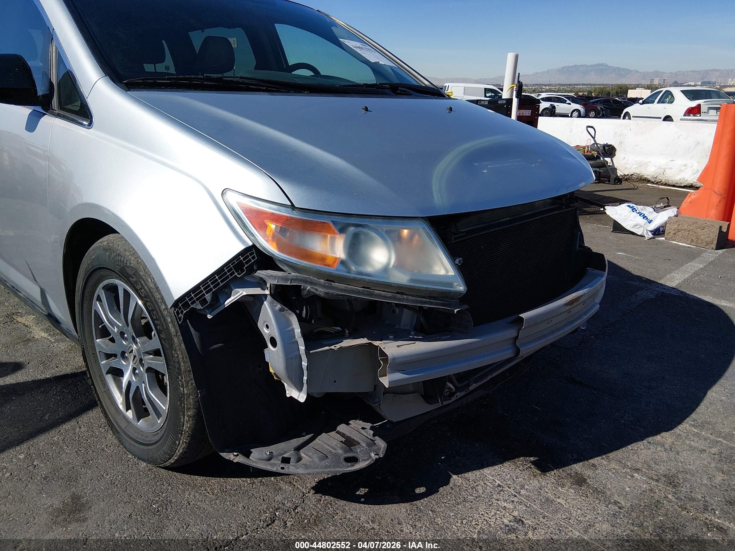 2013 Honda Odyssey Ex-l Silver vin: 5FNRL5H66DB080013