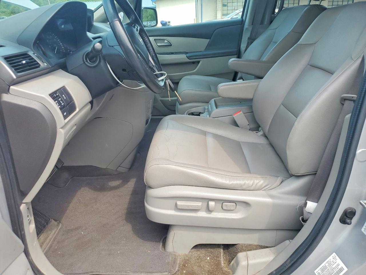 2013 Honda Odyssey Exl Silver vin: 5FNRL5H66DB080433