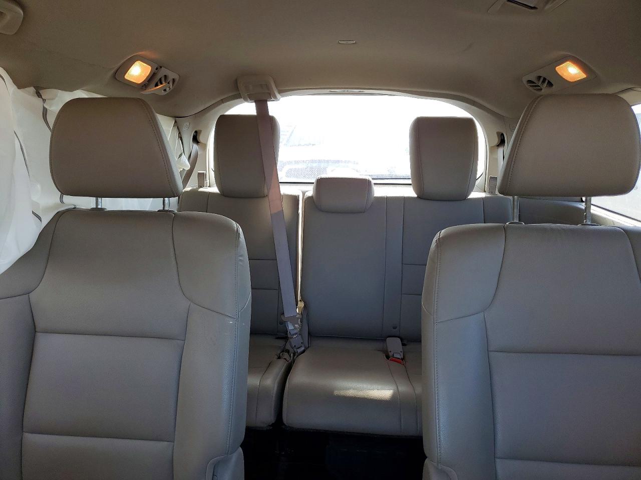 2013 Honda Odyssey Exl White vin: 5FNRL5H66DB080495