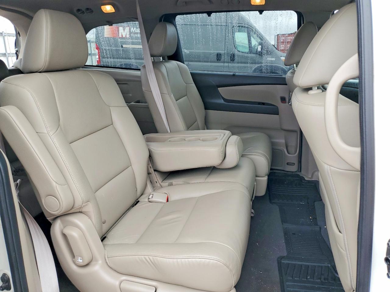 2014 Honda Odyssey Exl White vin: 5FNRL5H66EB027362