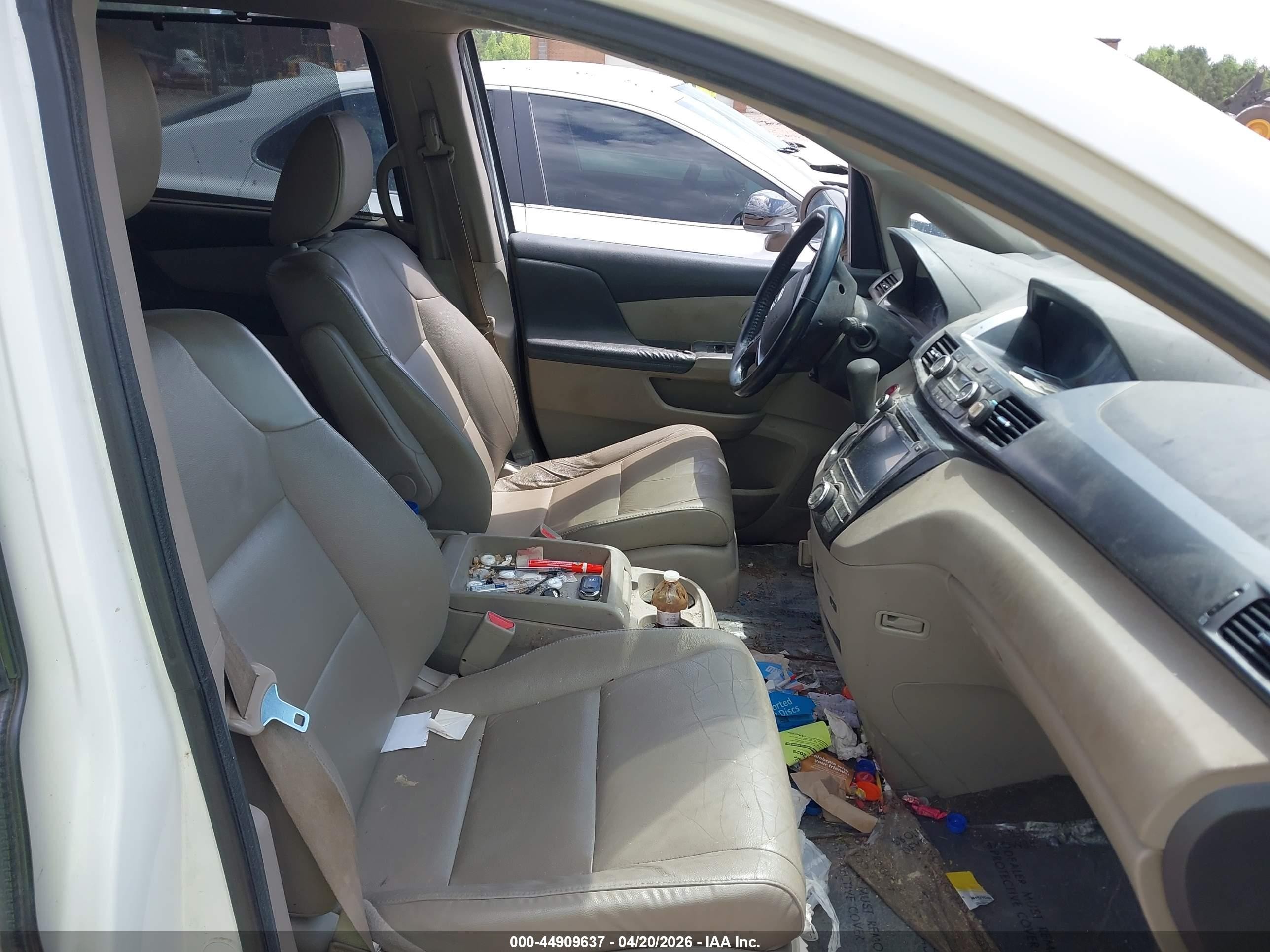 2014 Honda Odyssey Ex-l White vin: 5FNRL5H66EB041715