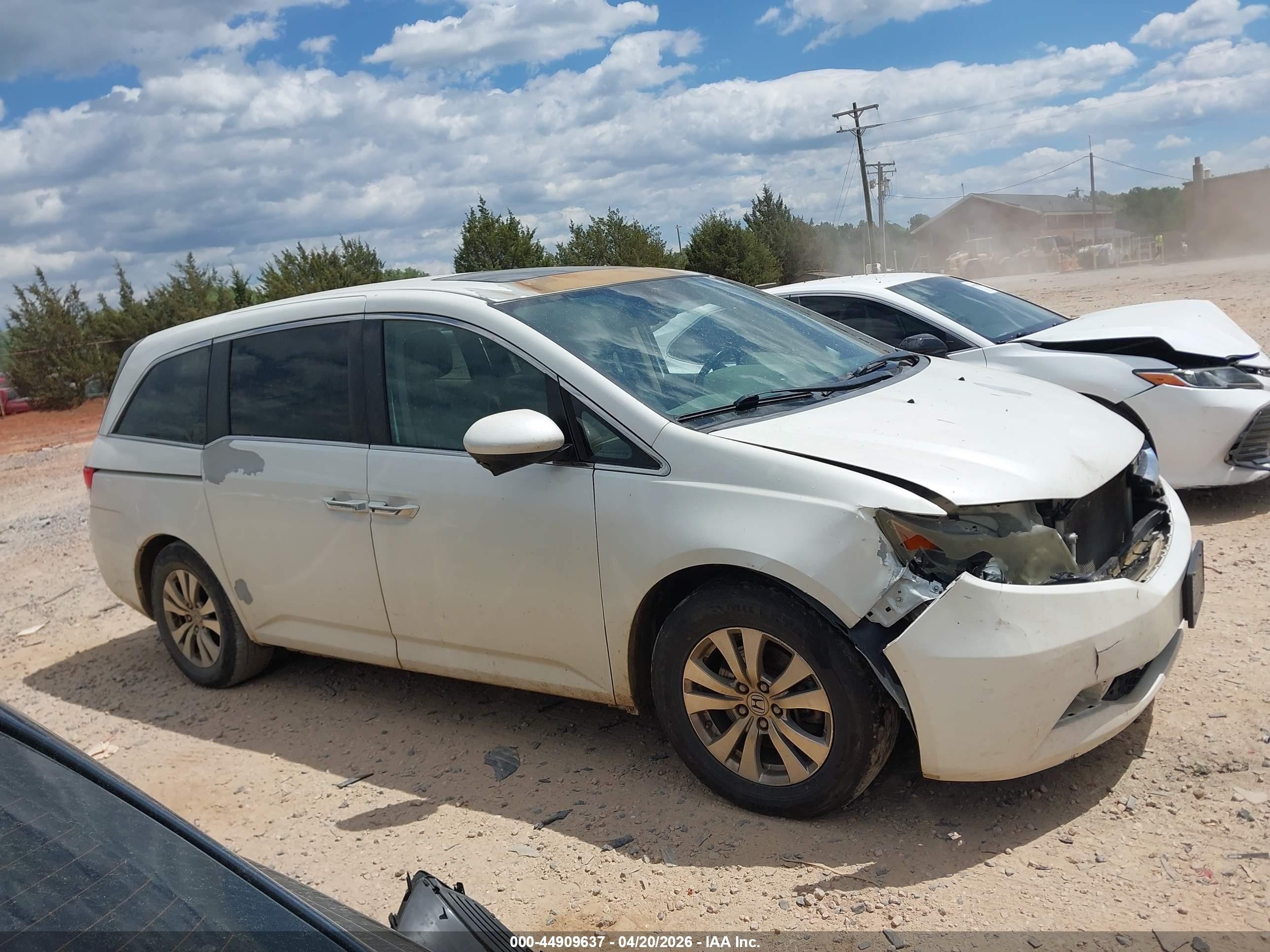 2014 Honda Odyssey Ex-l White vin: 5FNRL5H66EB041715