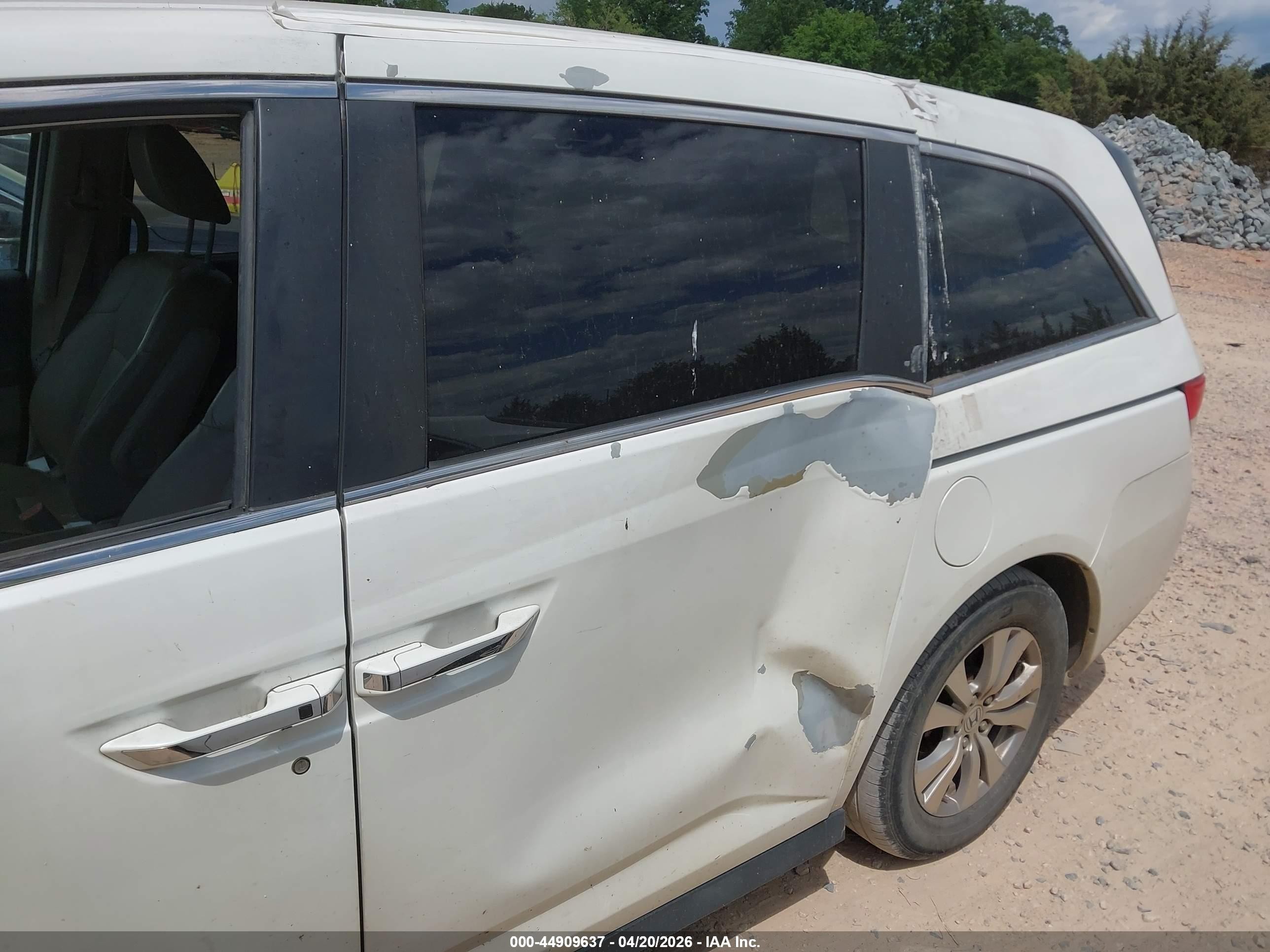 2014 Honda Odyssey Ex-l White vin: 5FNRL5H66EB041715