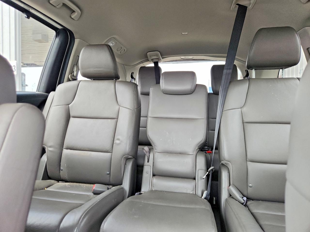 2014 Honda Odyssey Exl White vin: 5FNRL5H66EB048874