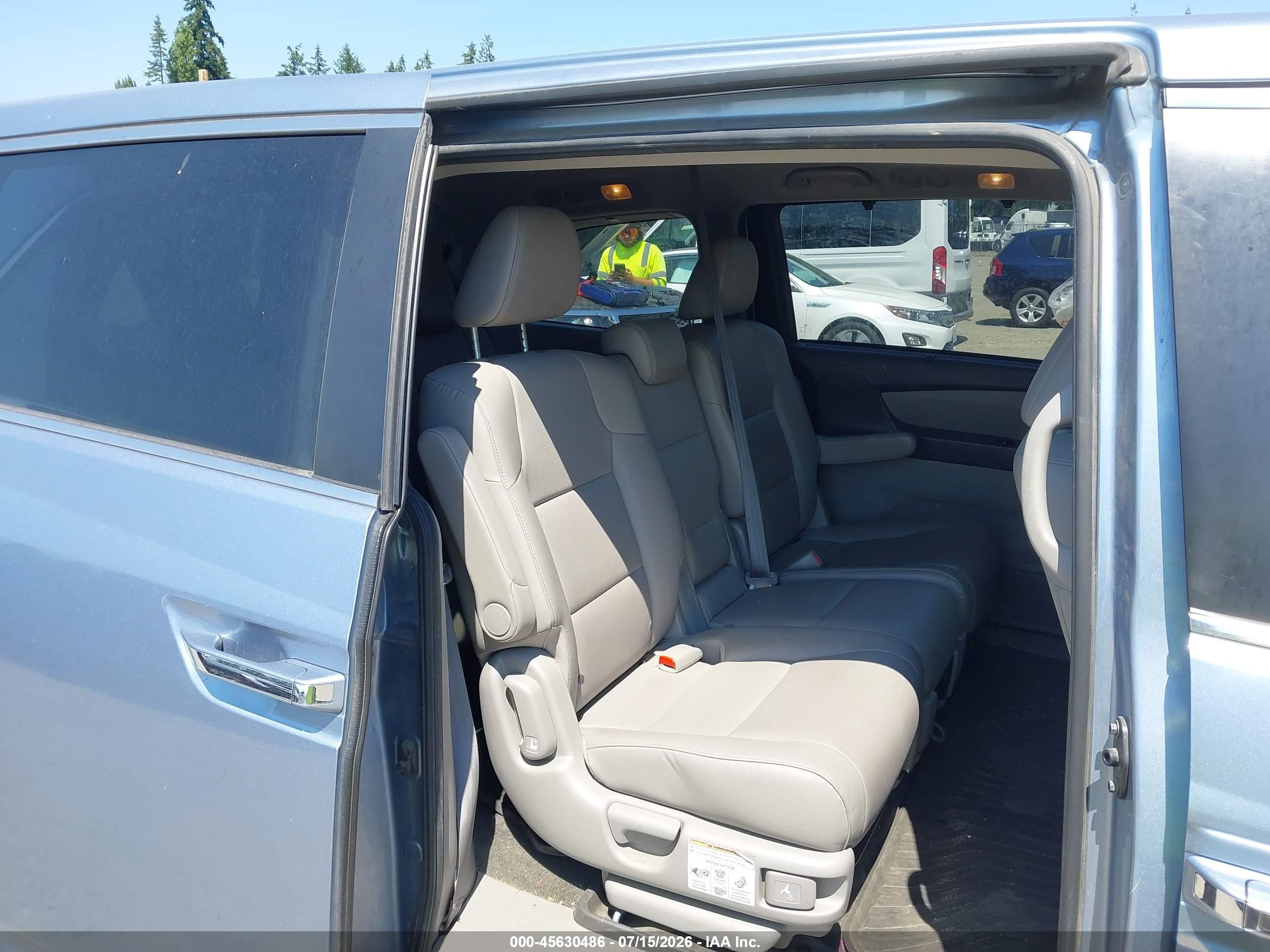 2014 Honda Odyssey Ex-l Blue vin: 5FNRL5H66EB093247