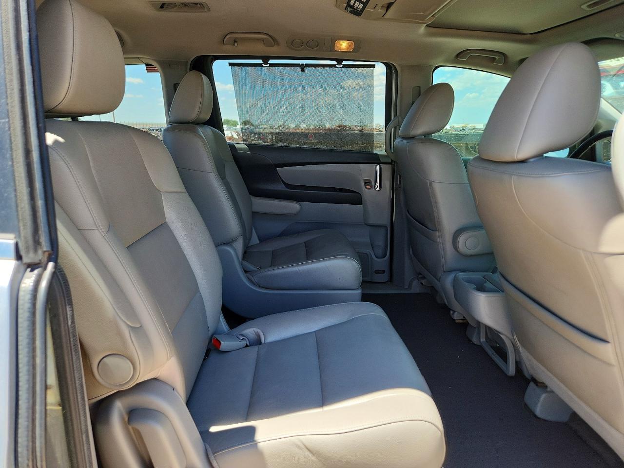 2015 Honda Odyssey Exl Silver vin: 5FNRL5H66FB063411