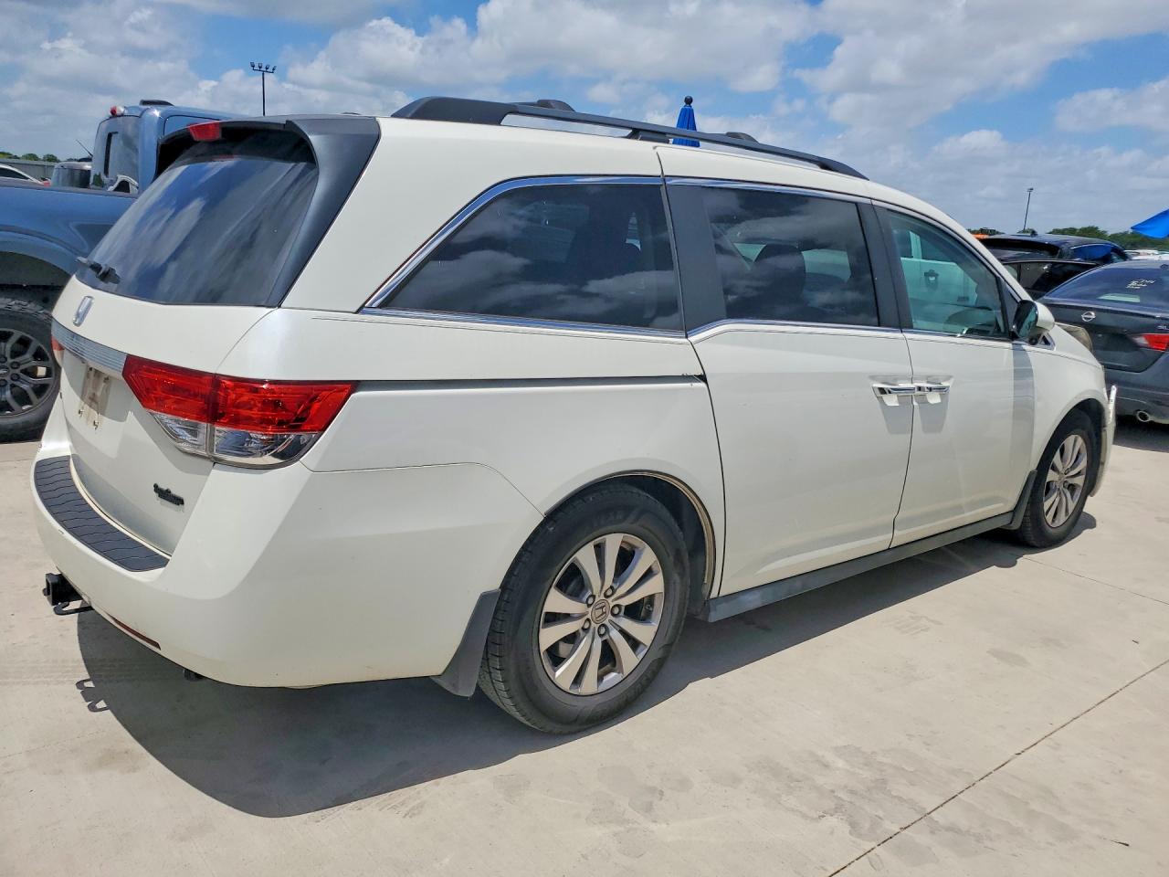2015 Honda Odyssey Exl Silver vin: 5FNRL5H66FB084680