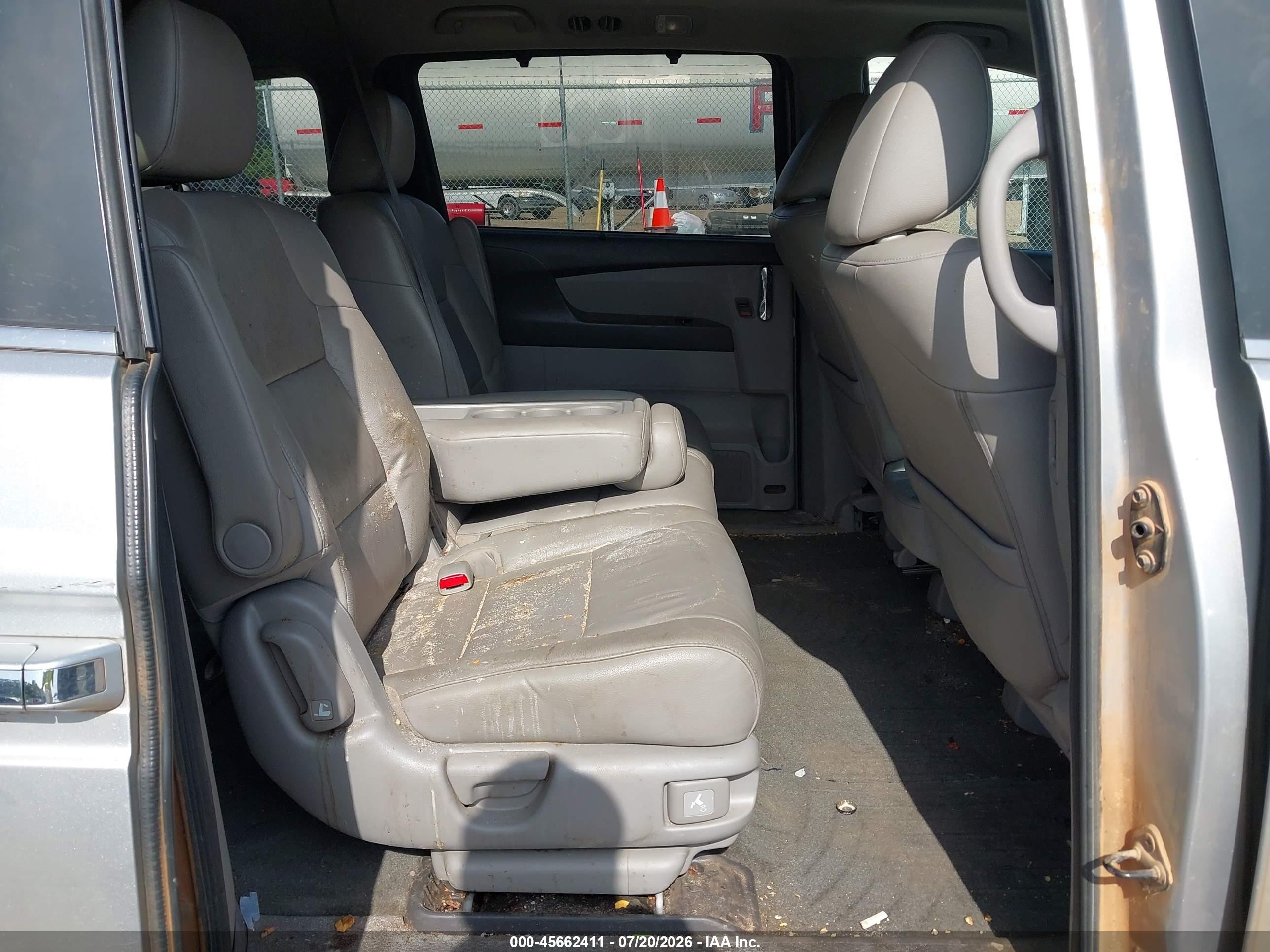 2015 Honda Odyssey Ex-l Серебряный vin: 5FNRL5H66FB101574