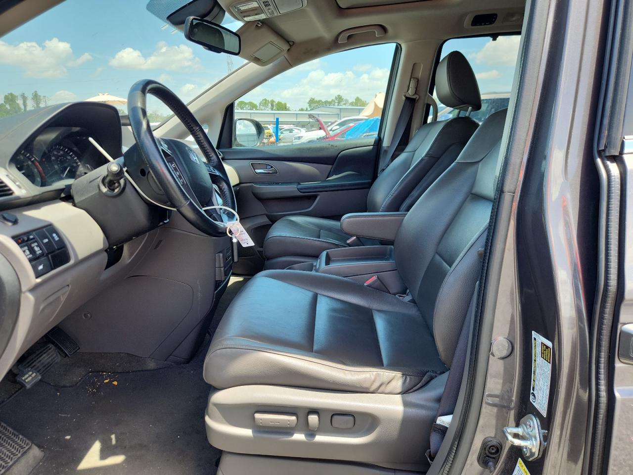 2015 Honda Odyssey Exl Brown vin: 5FNRL5H66FB106113
