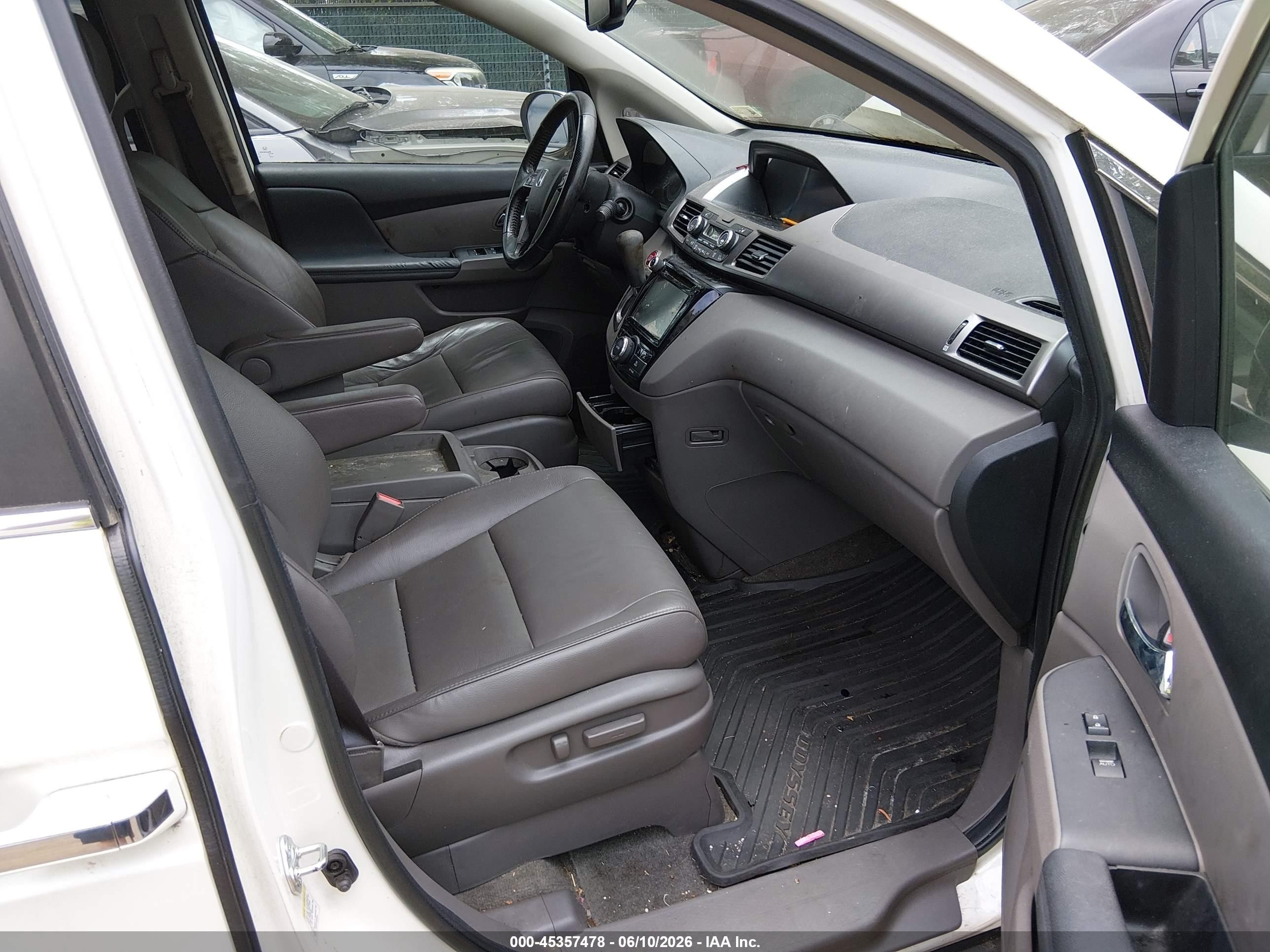 2015 Honda Odyssey Ex-l Белый vin: 5FNRL5H66FB111148