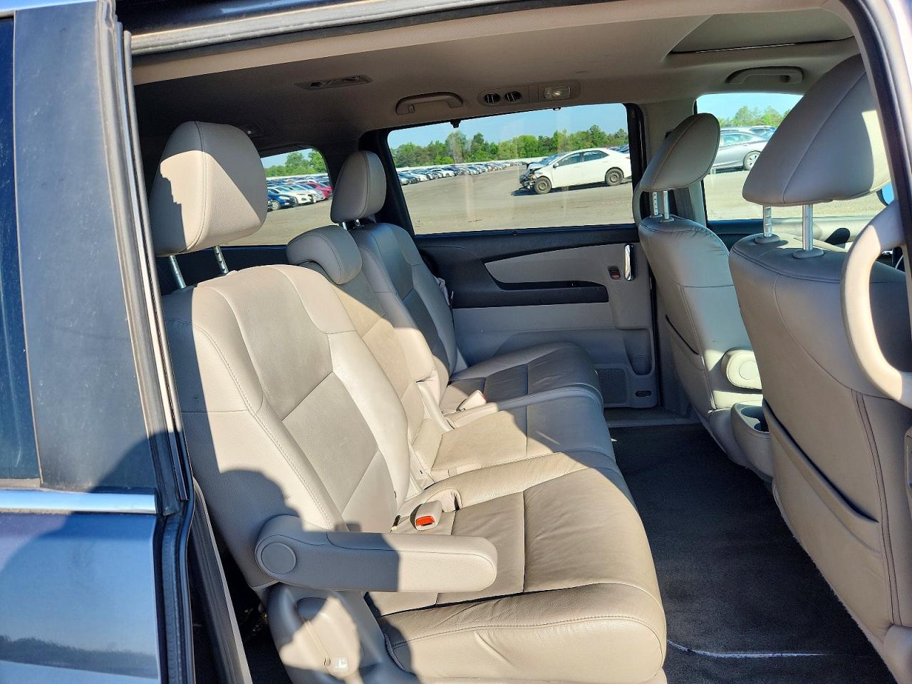 2016 Honda Odyssey Exl Gray vin: 5FNRL5H66GB019734