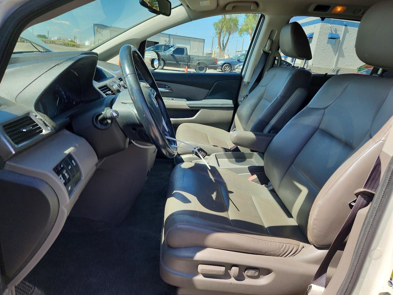 2016 Honda Odyssey Exl Белый vin: 5FNRL5H66GB065824