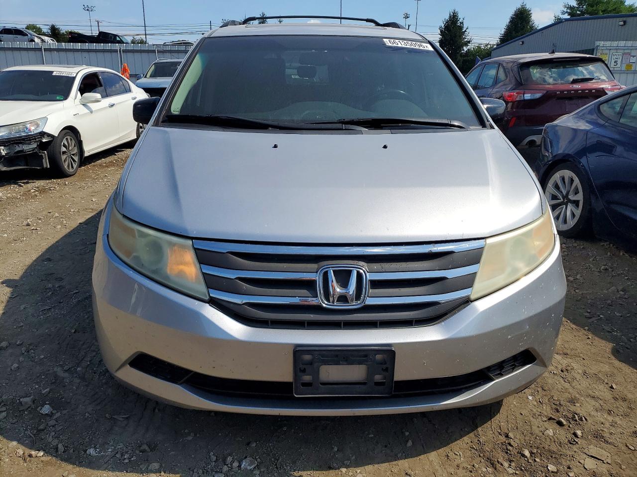 2011 Honda Odyssey Exl Silver vin: 5FNRL5H67BB013949
