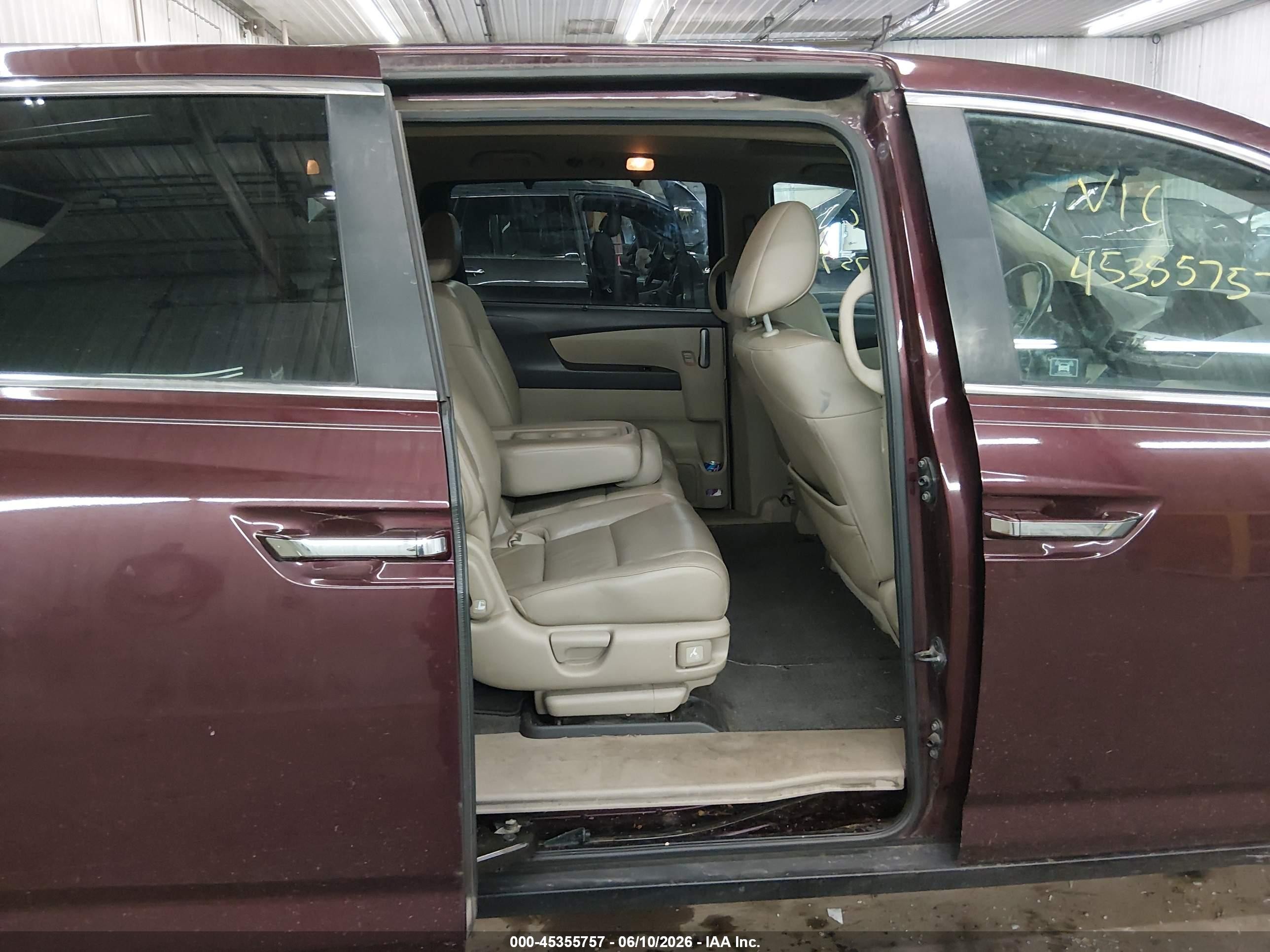 2011 Honda Odyssey Ex-l Maroon vin: 5FNRL5H67BB018312