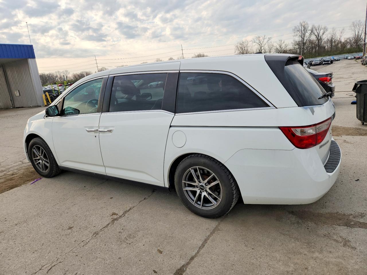 2011 Honda Odyssey Exl White vin: 5FNRL5H67BB019007