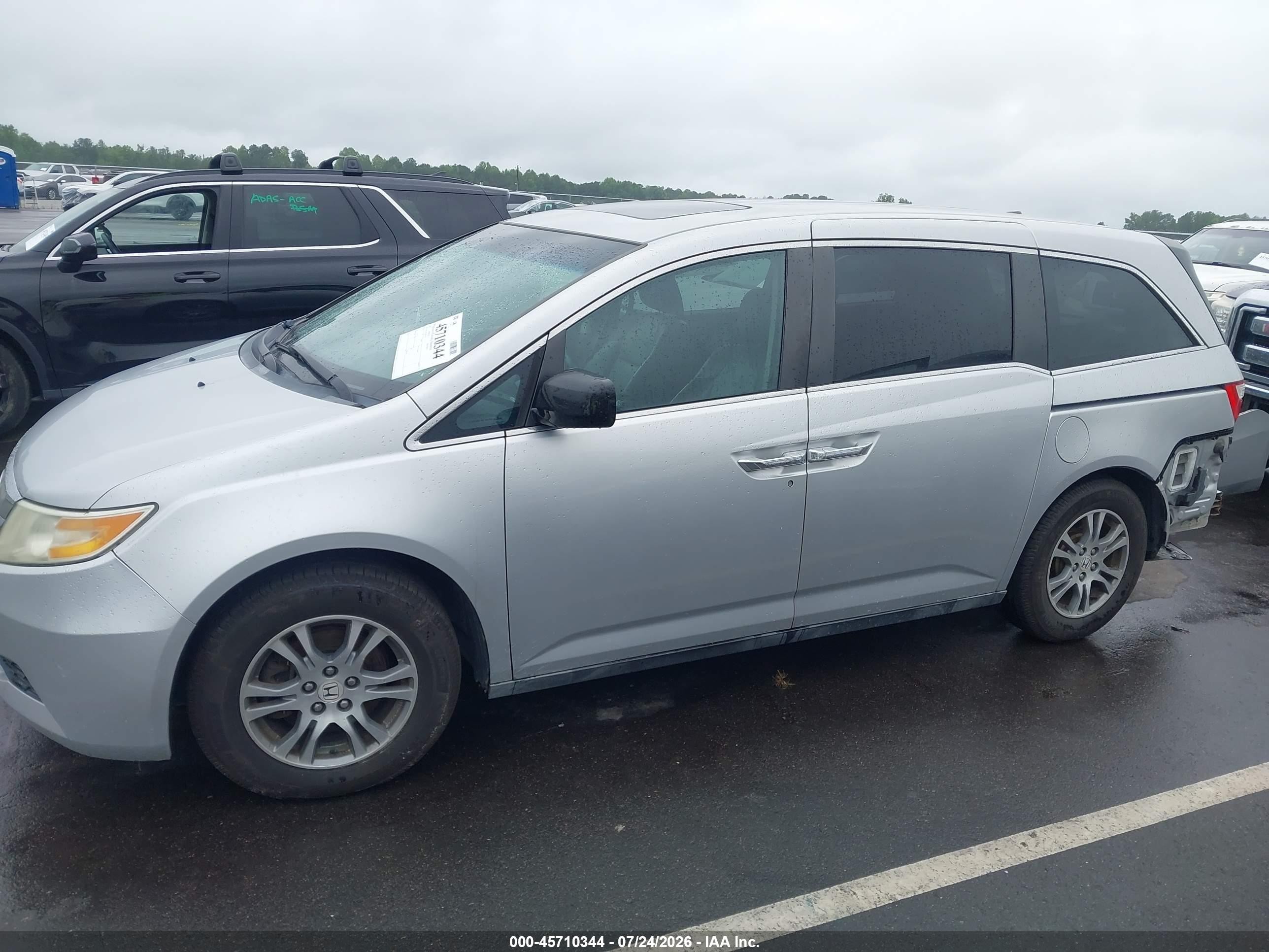 2011 Honda Odyssey Ex-l Серебряный vin: 5FNRL5H67BB071110