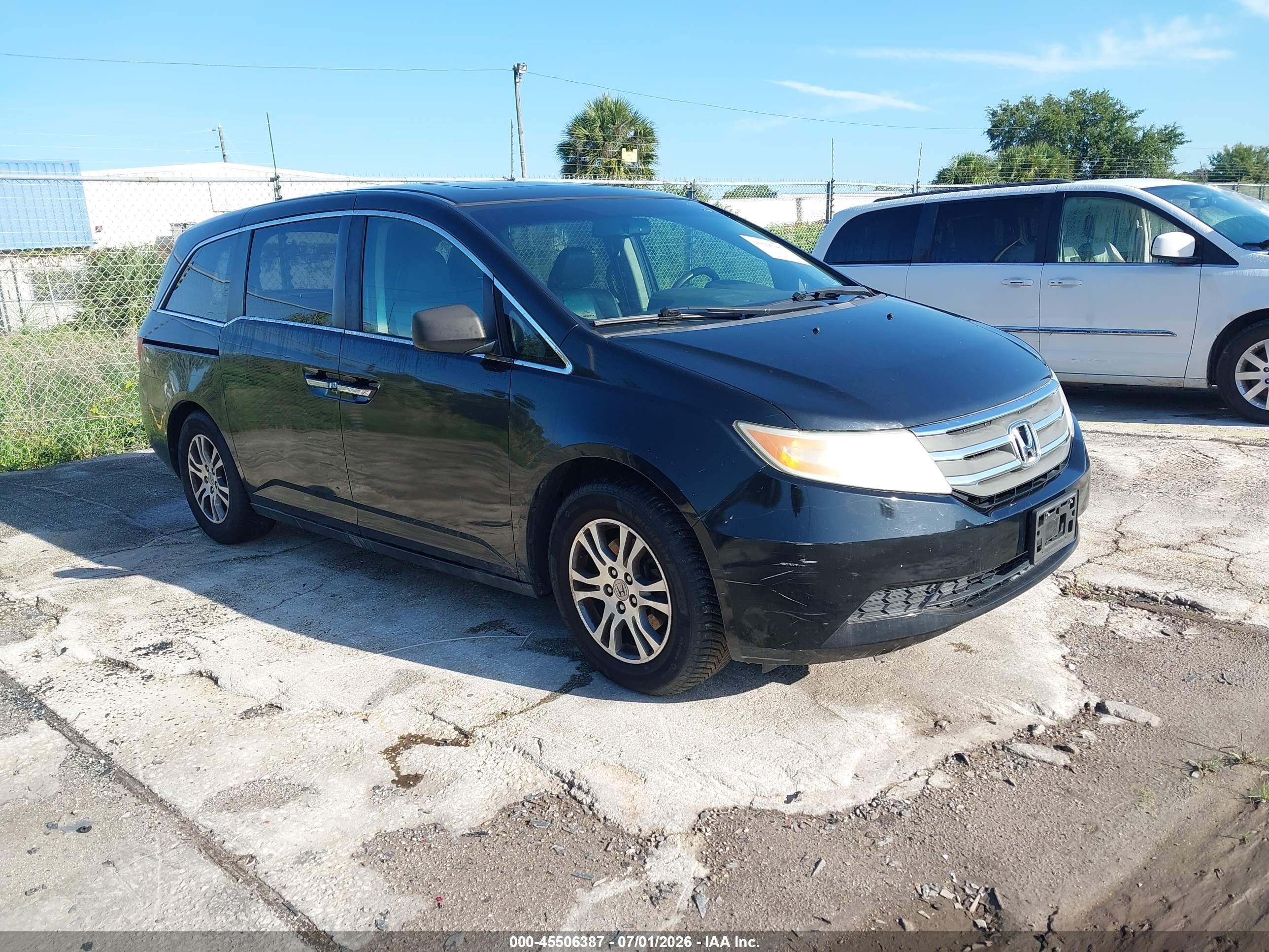 2011 Honda Odyssey Ex-l Black vin: 5FNRL5H67BB084147