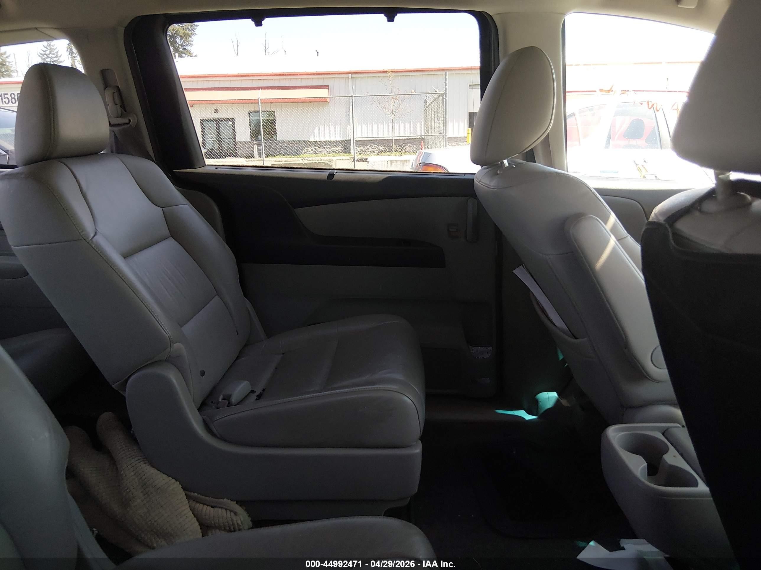 2011 Honda Odyssey Ex-l Gray vin: 5FNRL5H67BB092748